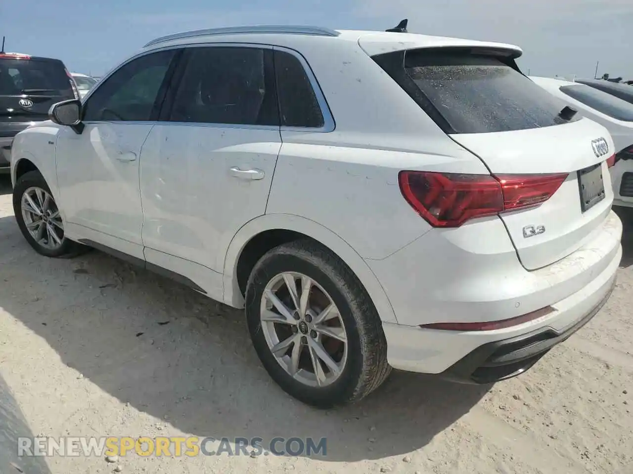 2 Photograph of a damaged car WA1DECF3XN1114931 AUDI Q3 2022
