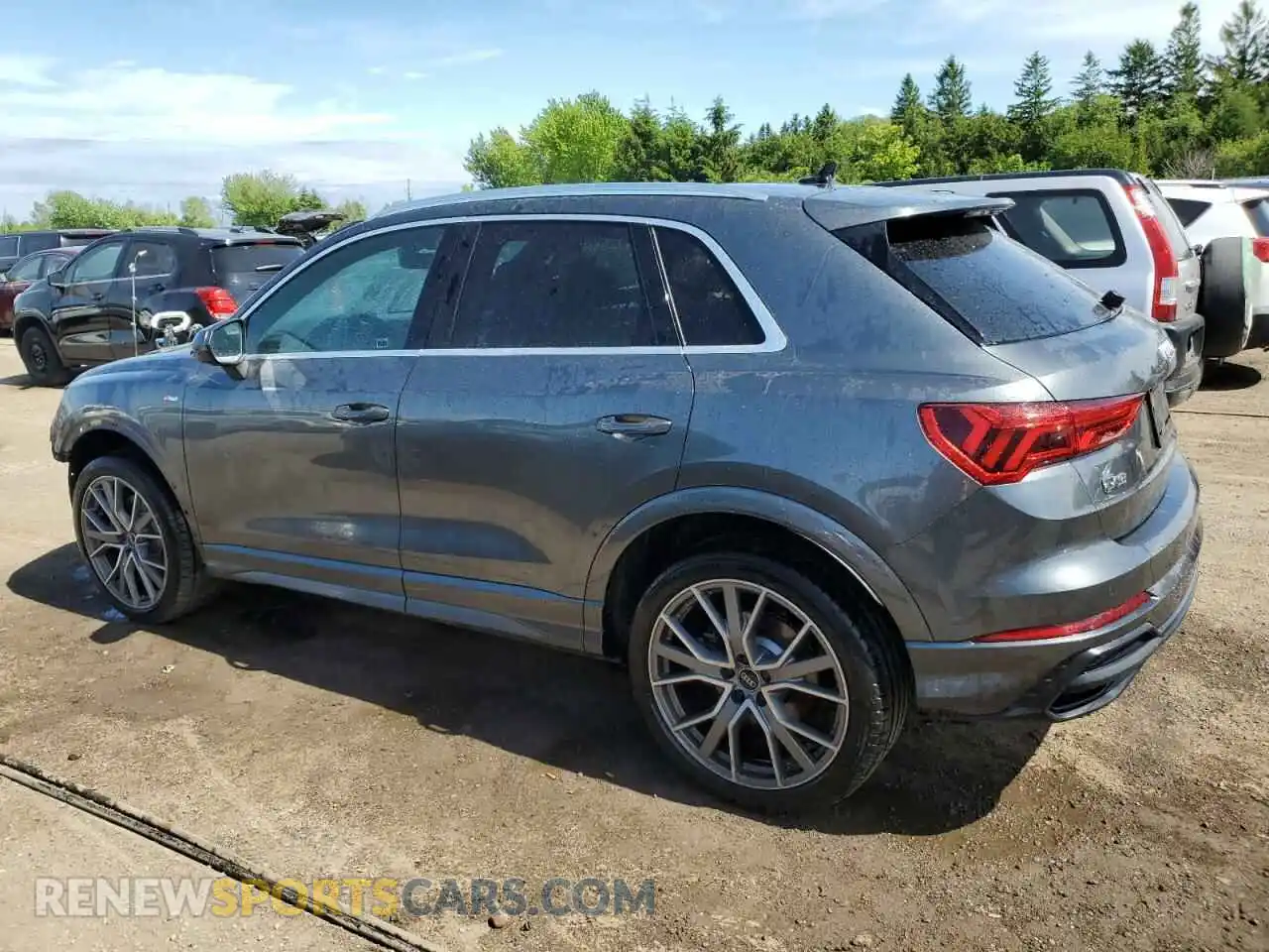 2 Photograph of a damaged car WA1EECF33N1050168 AUDI Q3 2022