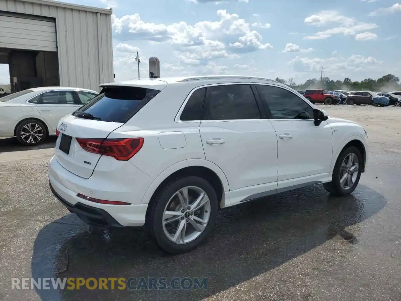 3 Photograph of a damaged car WA1EECF34N1008379 AUDI Q3 2022