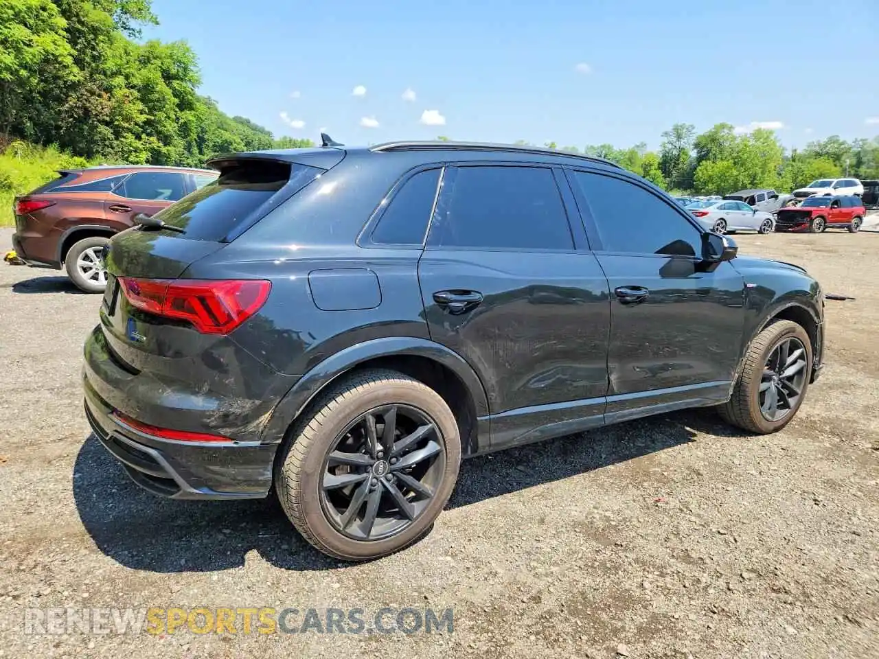 3 Photograph of a damaged car WA1EECF35N1038278 AUDI Q3 2022