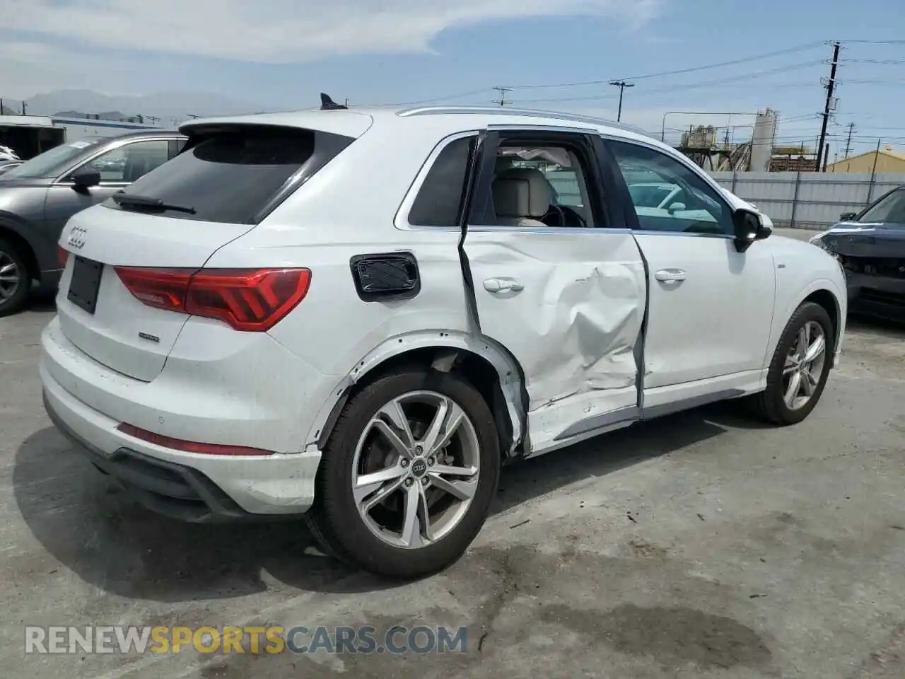 3 Photograph of a damaged car WA1EECF35N1084418 AUDI Q3 2022