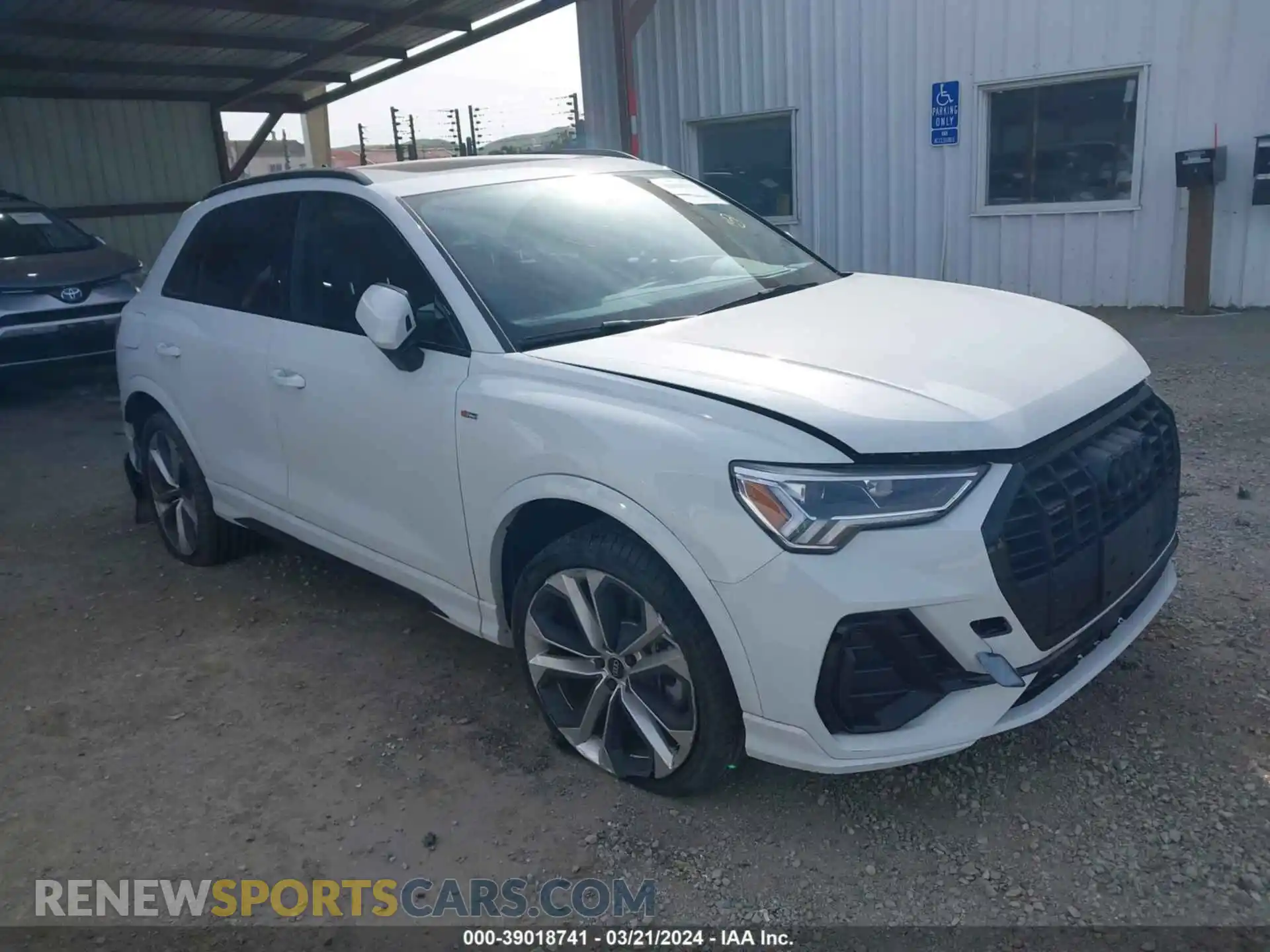1 Photograph of a damaged car WA1EECF35N1147730 AUDI Q3 2022