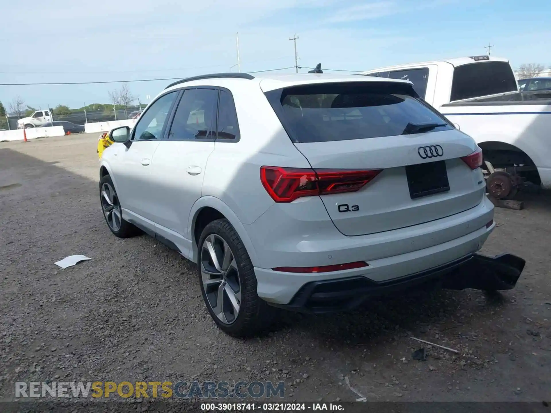 3 Photograph of a damaged car WA1EECF35N1147730 AUDI Q3 2022