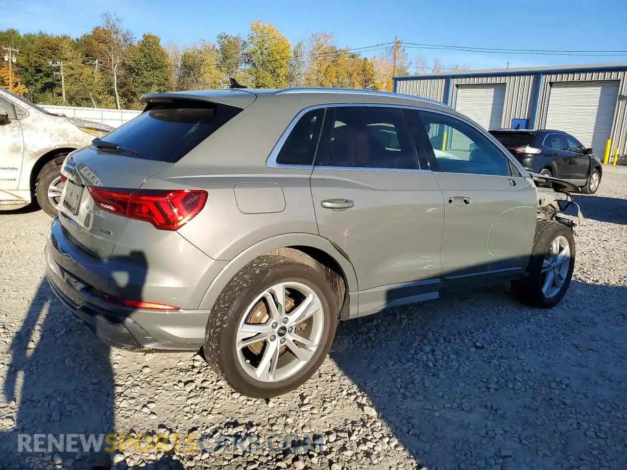 3 Фотография поврежденного автомобиля WA1EECF36N1005564 AUDI Q3 2022