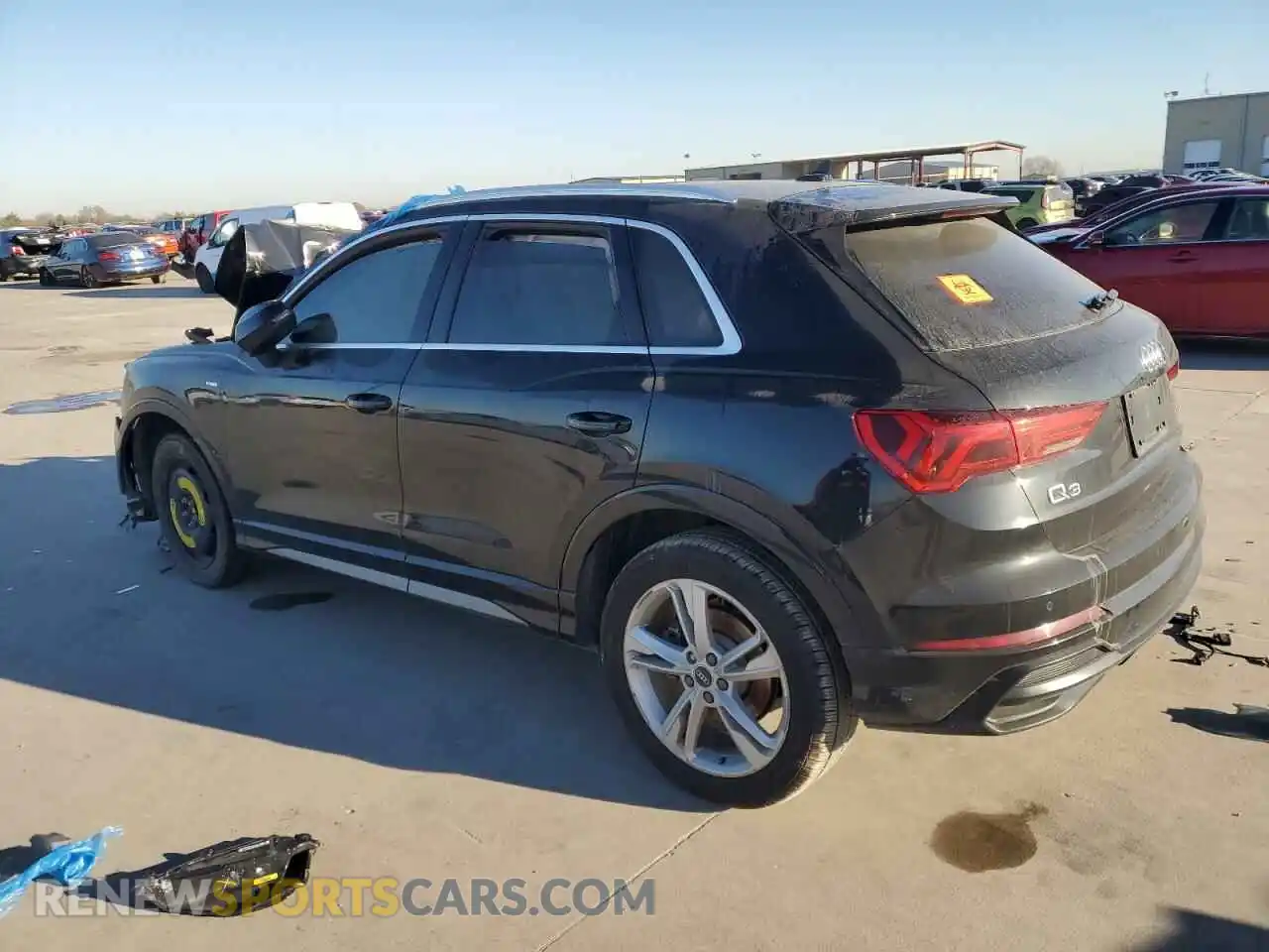 2 Photograph of a damaged car WA1EECF36N1033333 AUDI Q3 2022