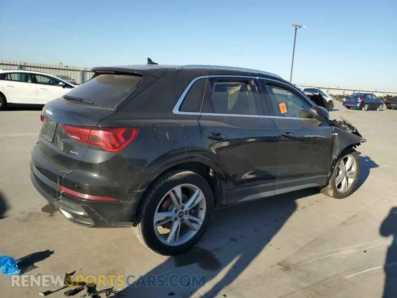3 Photograph of a damaged car WA1EECF36N1033333 AUDI Q3 2022