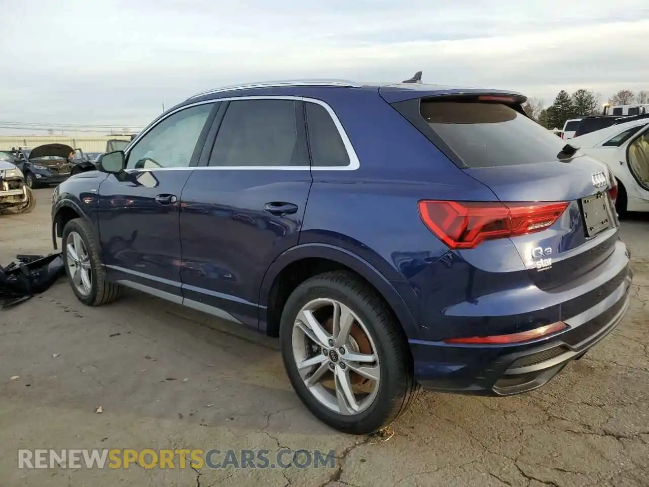 2 Photograph of a damaged car WA1EECF36N1033784 AUDI Q3 2022