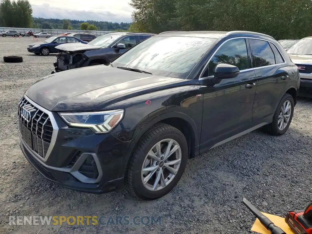 1 Photograph of a damaged car WA1EECF36N1078000 AUDI Q3 2022