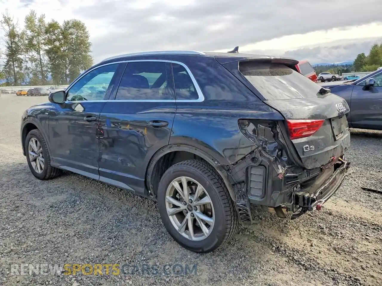 2 Photograph of a damaged car WA1EECF36N1078000 AUDI Q3 2022