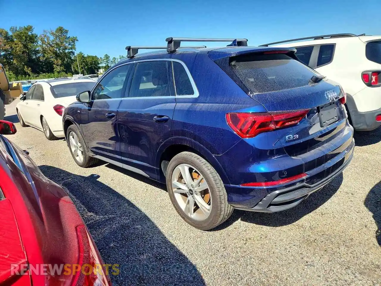 2 Photograph of a damaged car WA1EECF37N1005007 AUDI Q3 2022