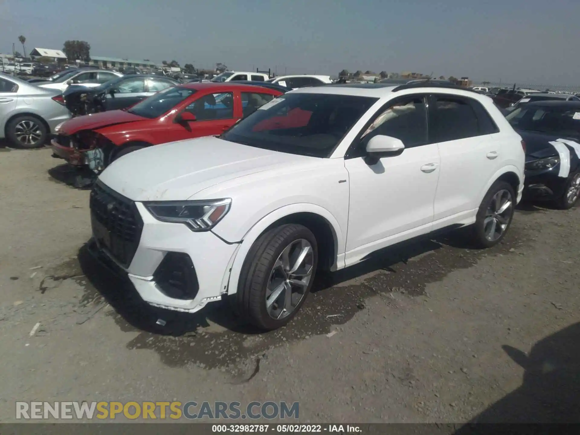 2 Photograph of a damaged car WA1EECF37N1008182 AUDI Q3 2022