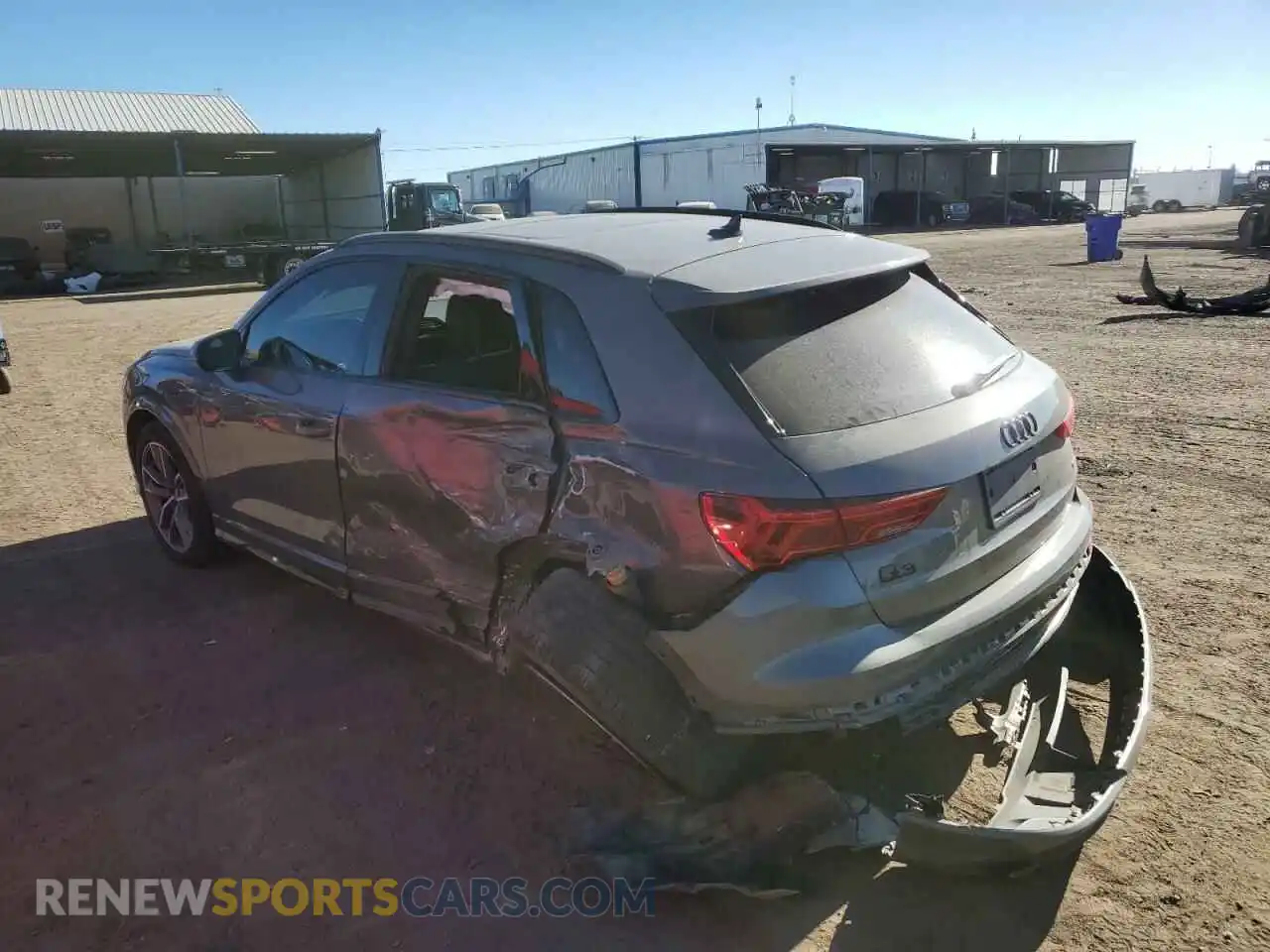 2 Photograph of a damaged car WA1EECF37N1092925 AUDI Q3 2022