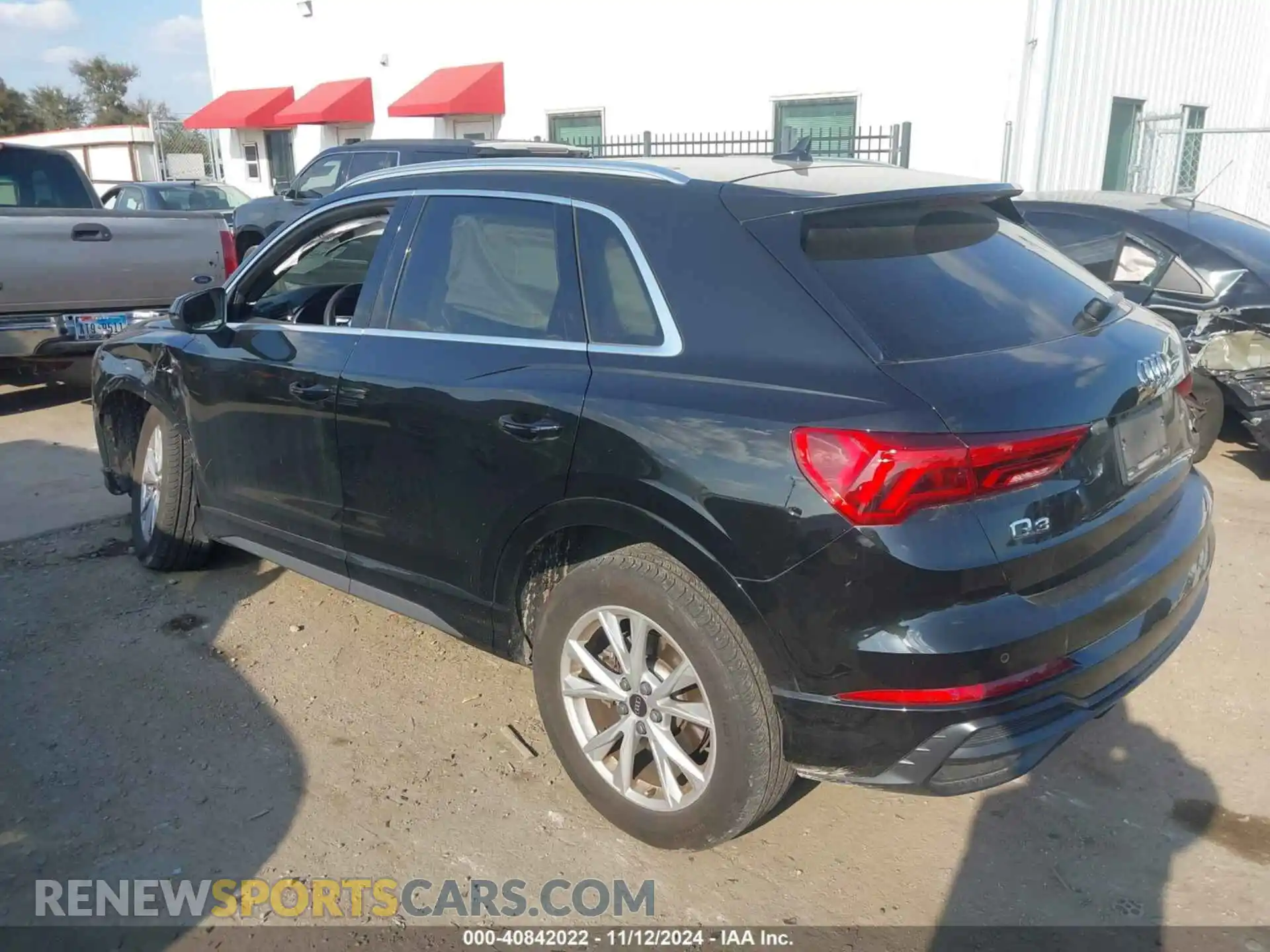 3 Photograph of a damaged car WA1EECF37N1096926 AUDI Q3 2022