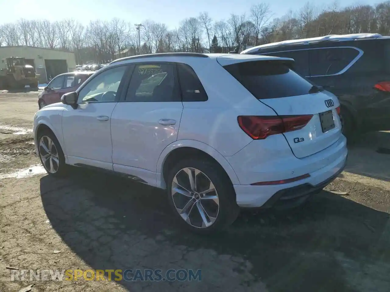 2 Photograph of a damaged car WA1EECF38N1075972 AUDI Q3 2022