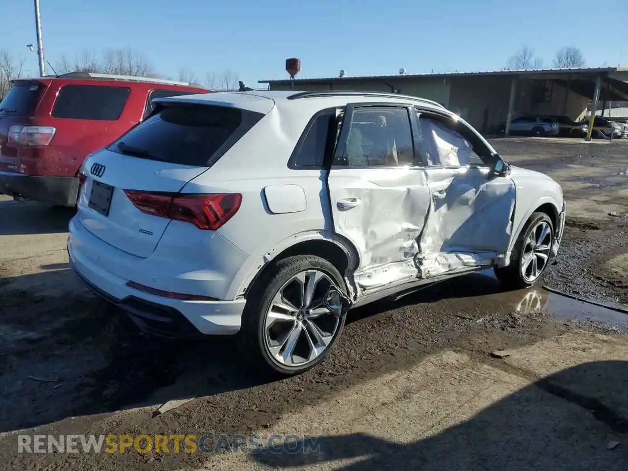 3 Photograph of a damaged car WA1EECF38N1075972 AUDI Q3 2022