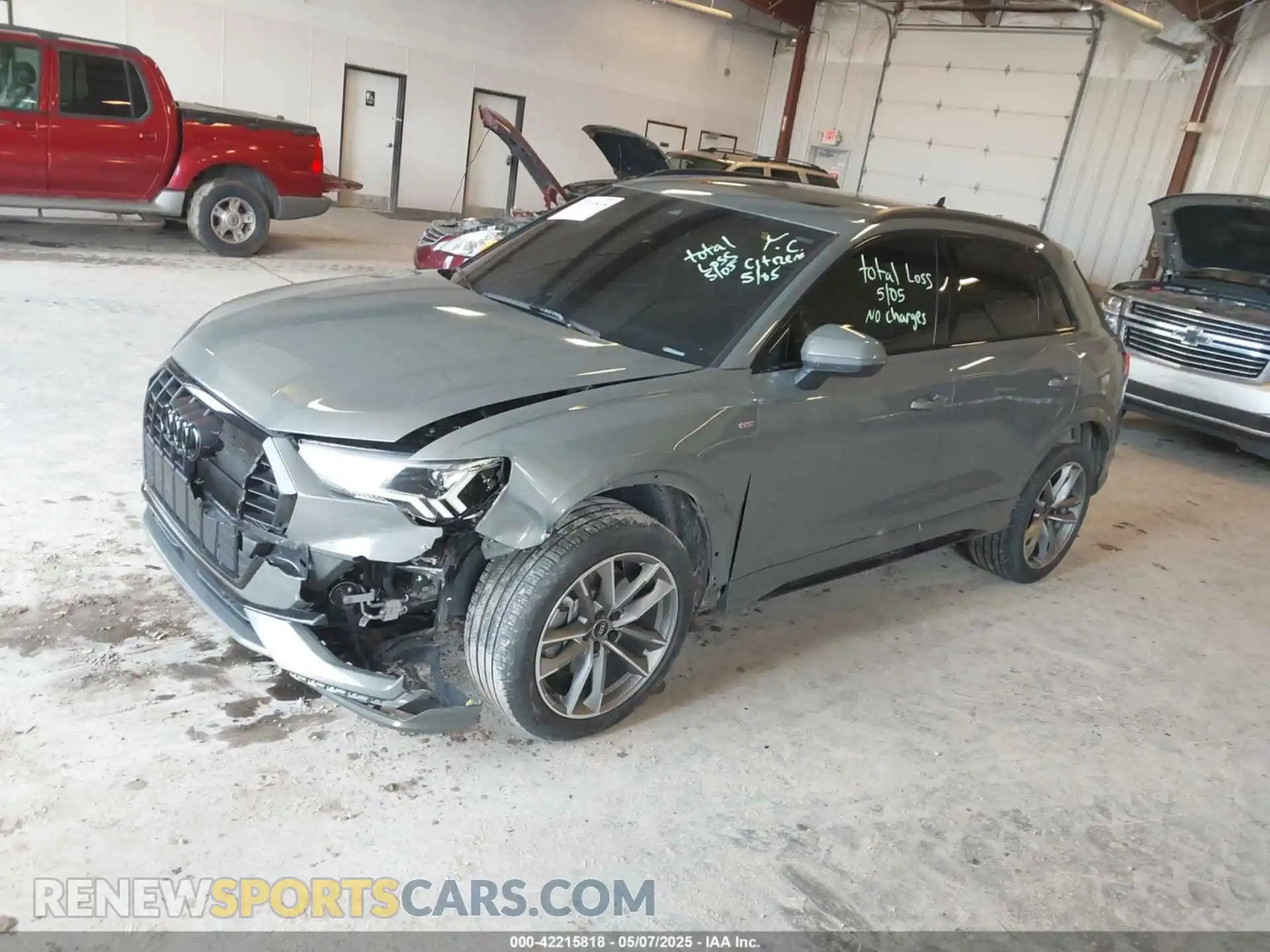 2 Photograph of a damaged car WA1EECF38N1139153 AUDI Q3 2022