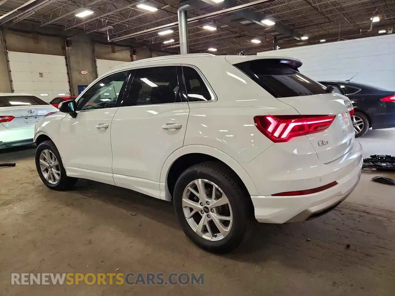 2 Photograph of a damaged car WA1AUCF35P1139759 AUDI Q3 2023
