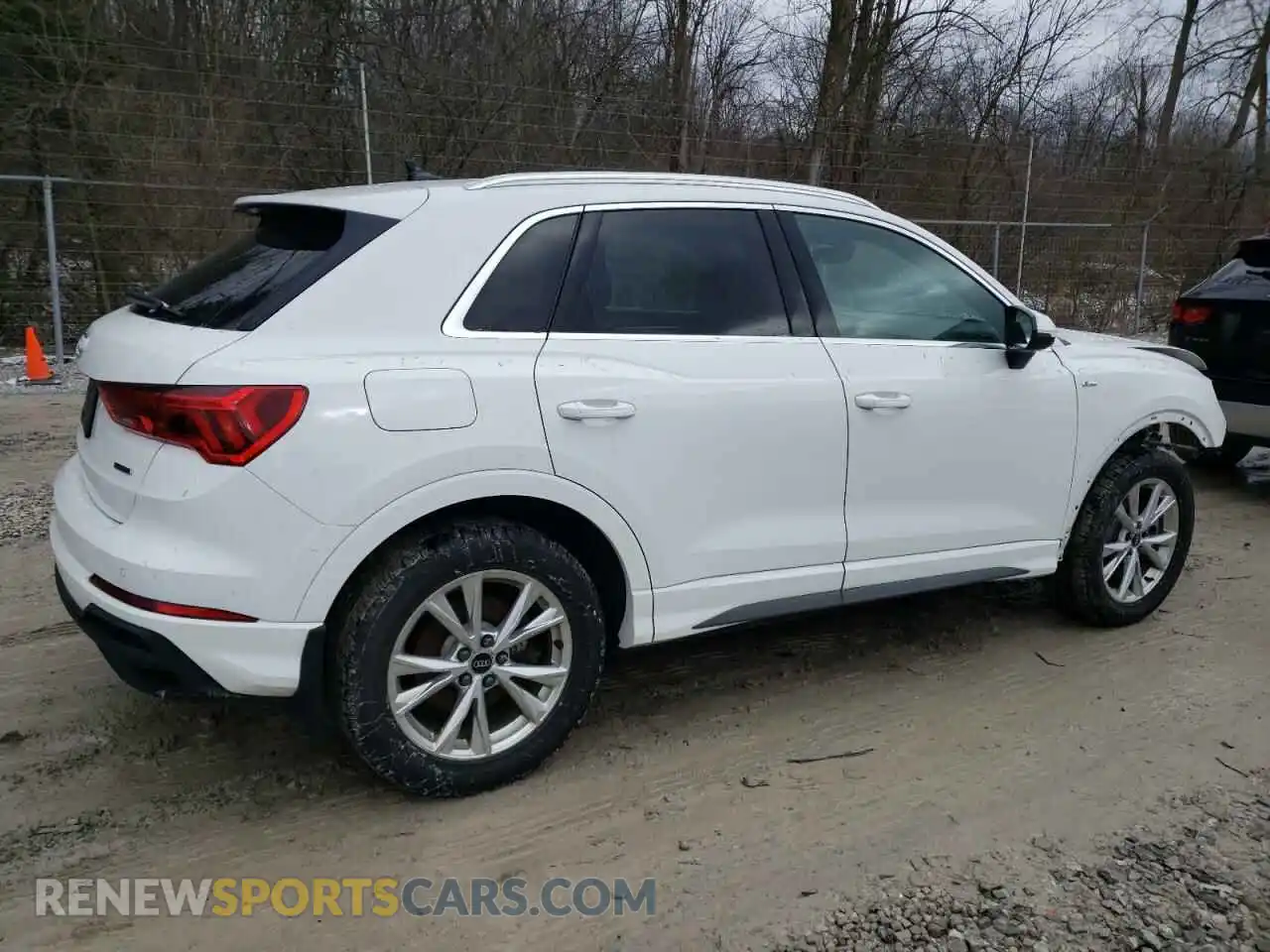 3 Photograph of a damaged car WA1DECF30P1050210 AUDI Q3 2023