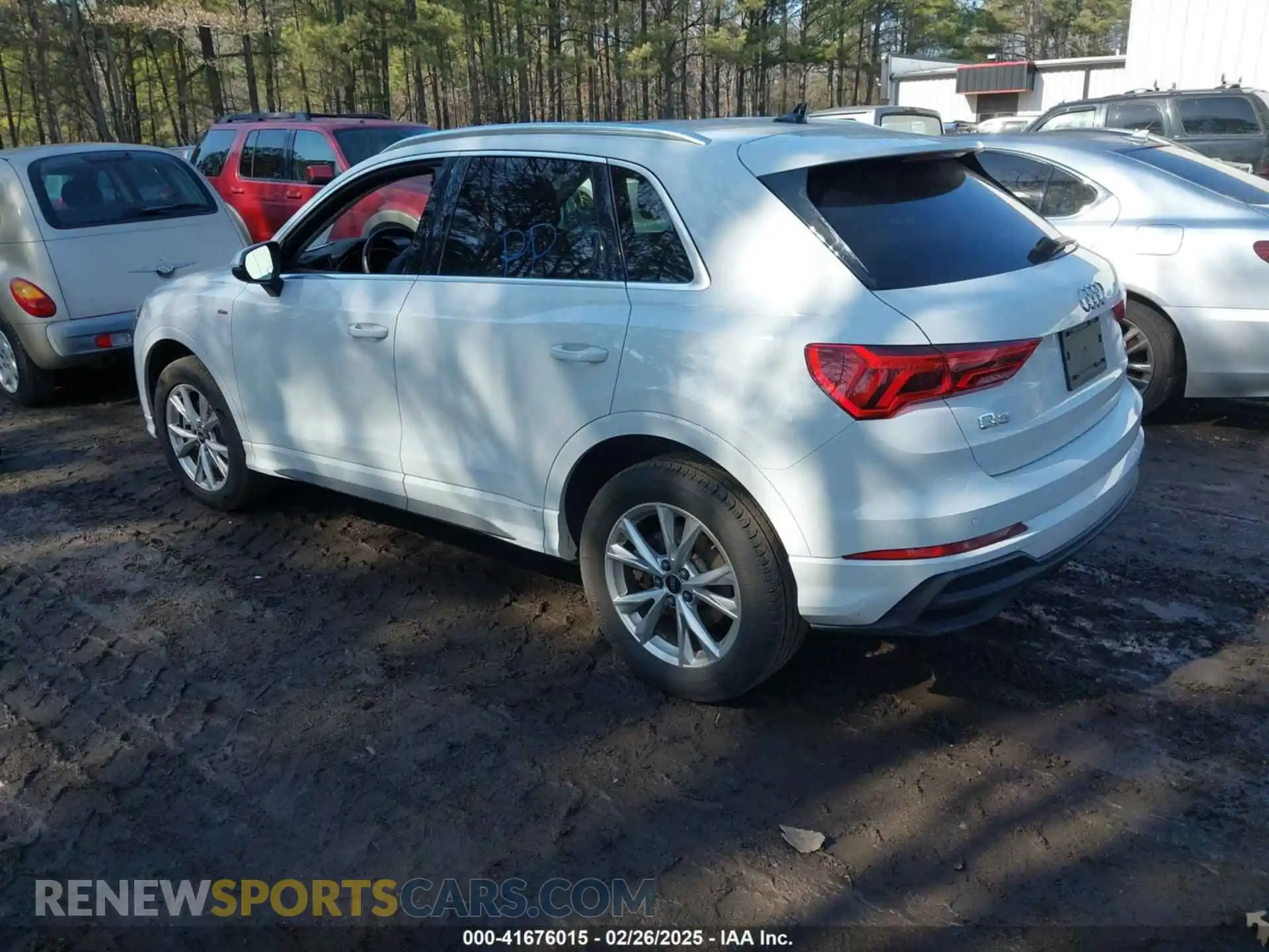 3 Photograph of a damaged car WA1DECF30P1111460 AUDI Q3 2023