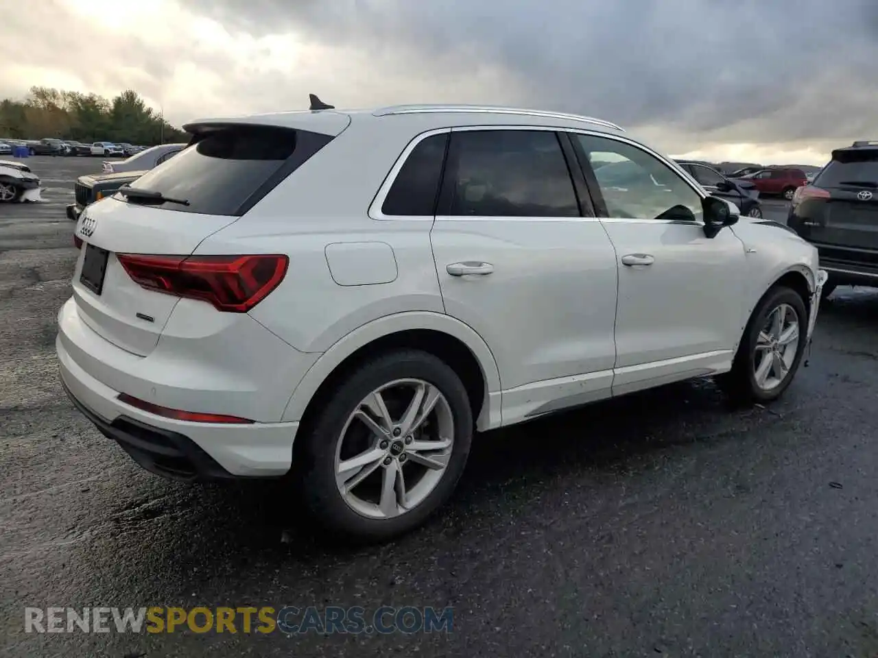 3 fotografías del automóvil dañado WA1DECF30P1123091 AUDI Q3 2023