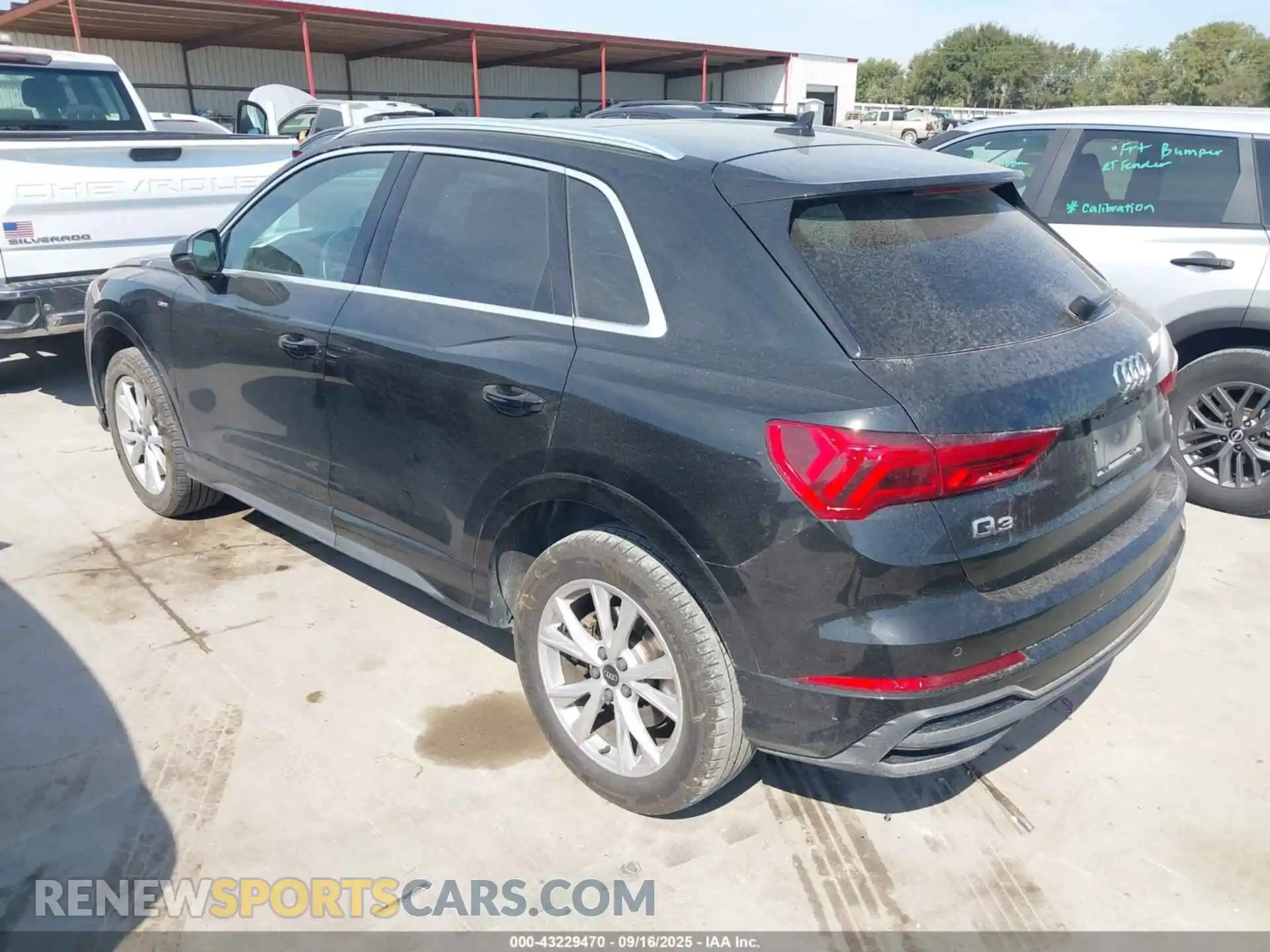 3 Photograph of a damaged car WA1DECF30P1128498 AUDI Q3 2023