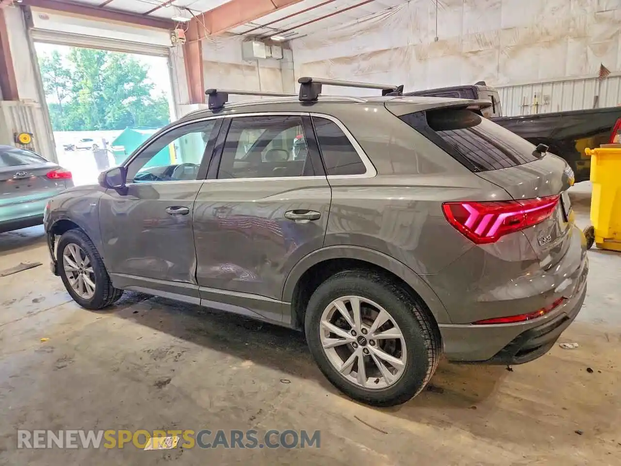 2 Фотография поврежденного автомобиля WA1DECF31P1132320 AUDI Q3 2023