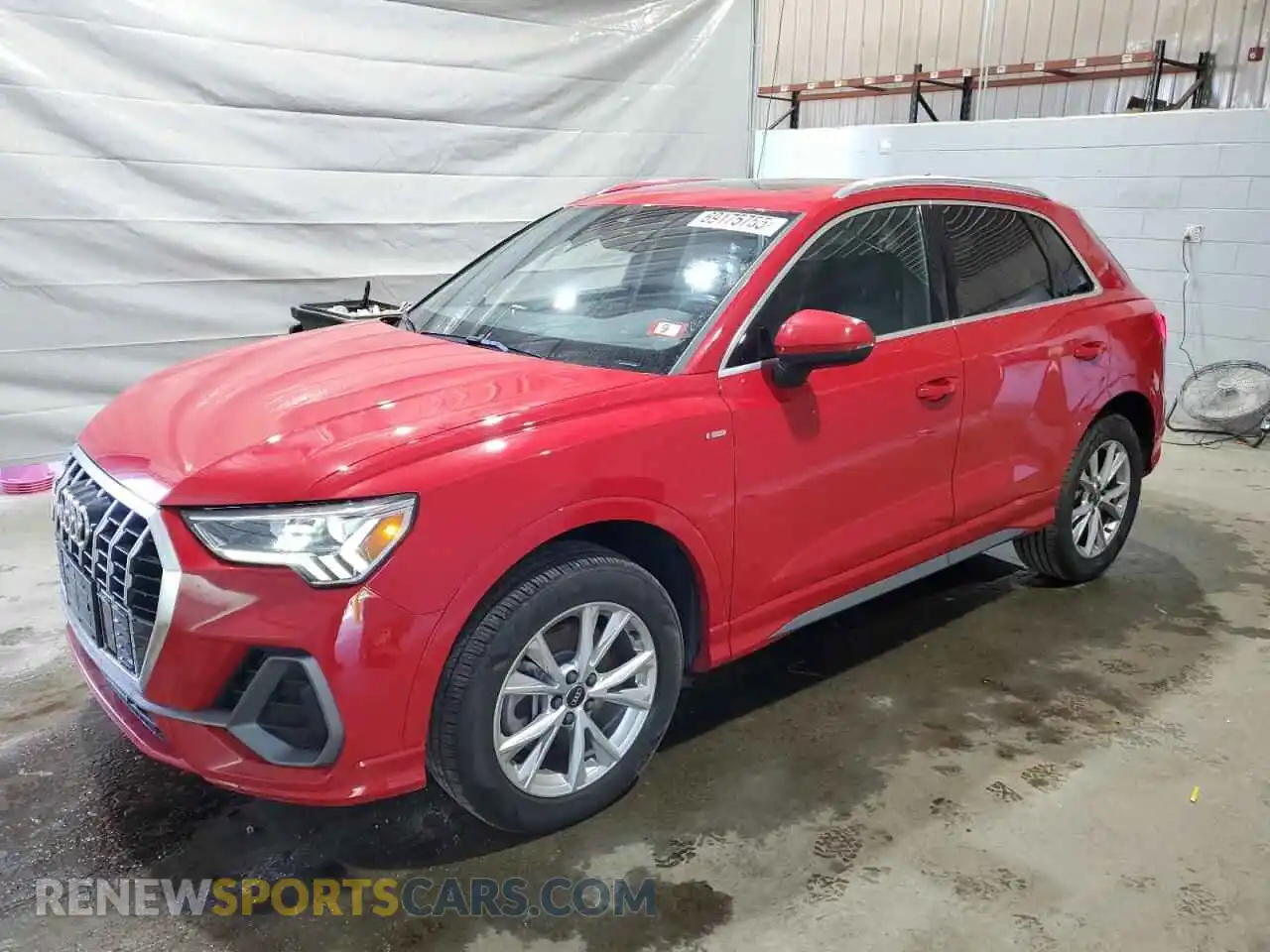 1 Photograph of a damaged car WA1DECF32P1092197 AUDI Q3 2023