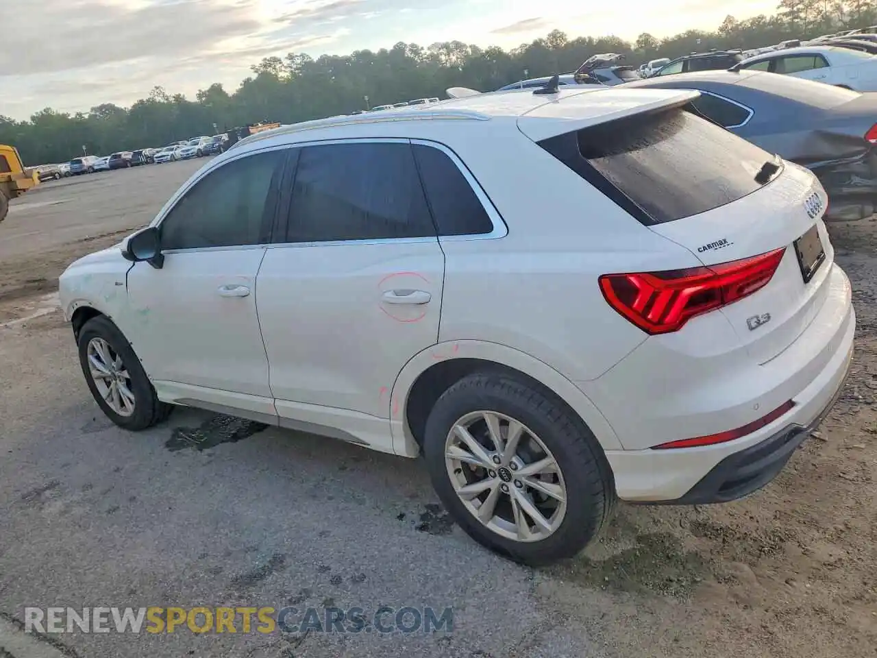 2 fotografías del automóvil dañado WA1DECF35P1088712 AUDI Q3 2023