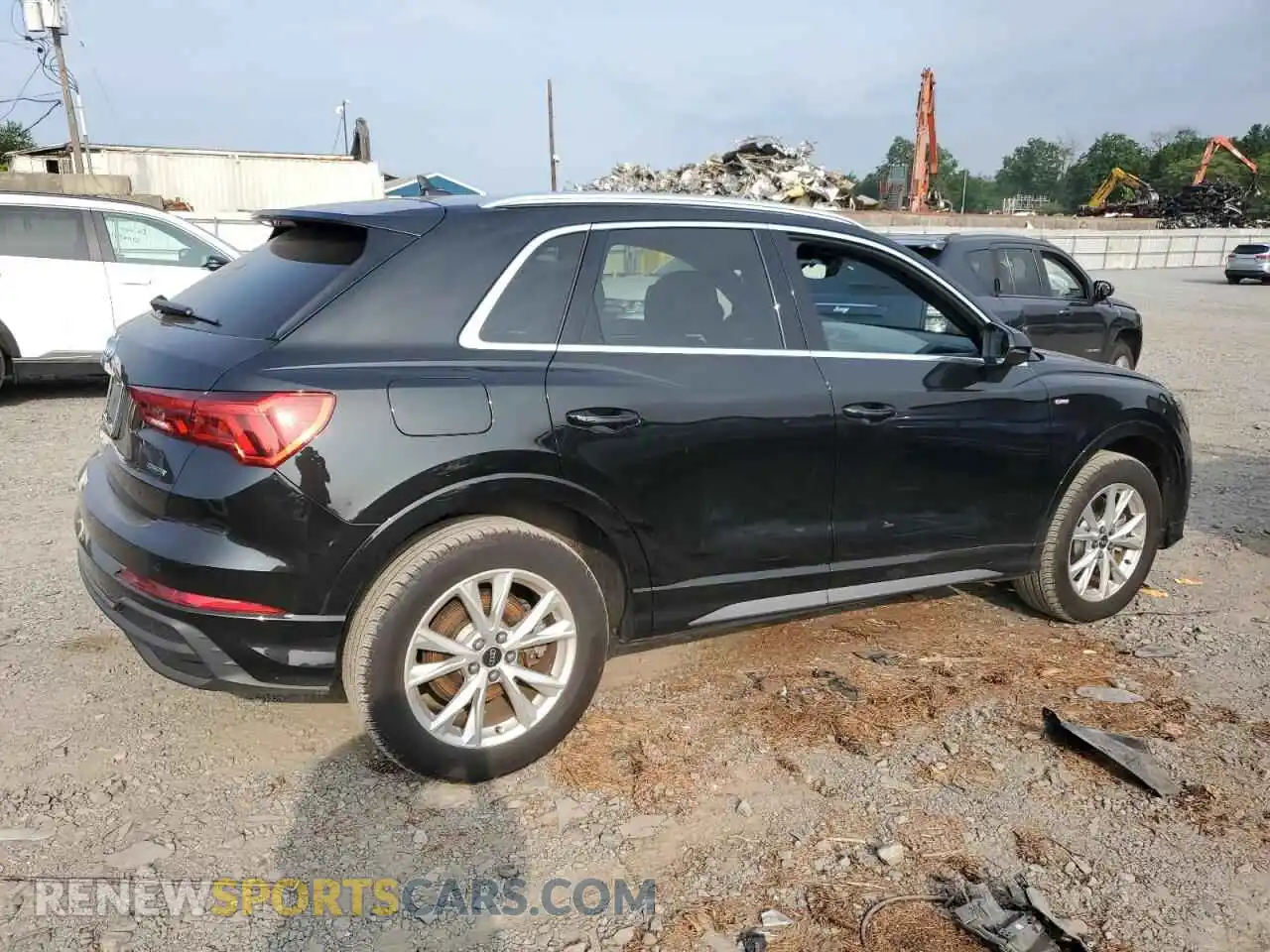 3 Photograph of a damaged car WA1DECF35P1110966 AUDI Q3 2023
