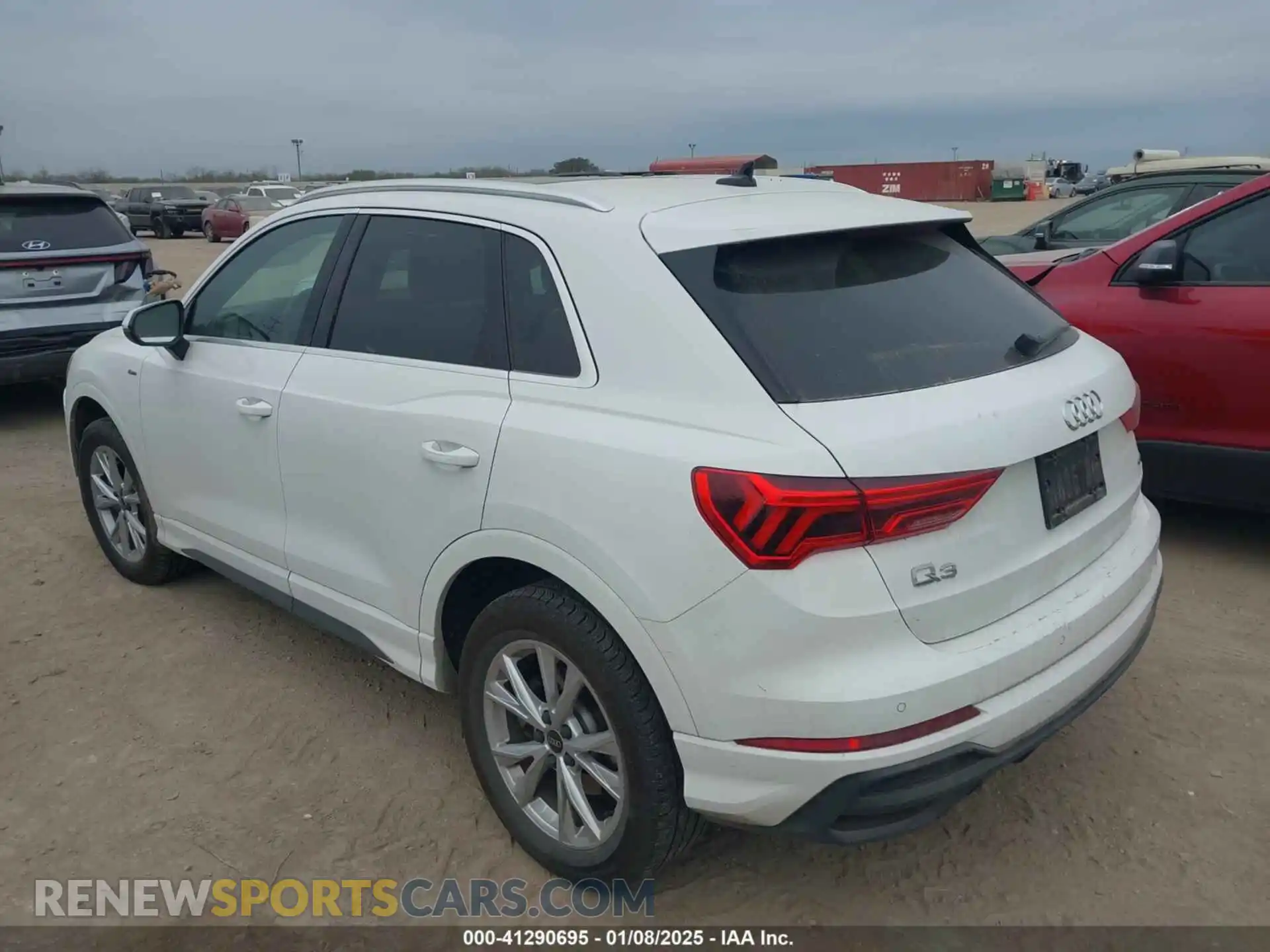 3 Photograph of a damaged car WA1DECF35P1140355 AUDI Q3 2023