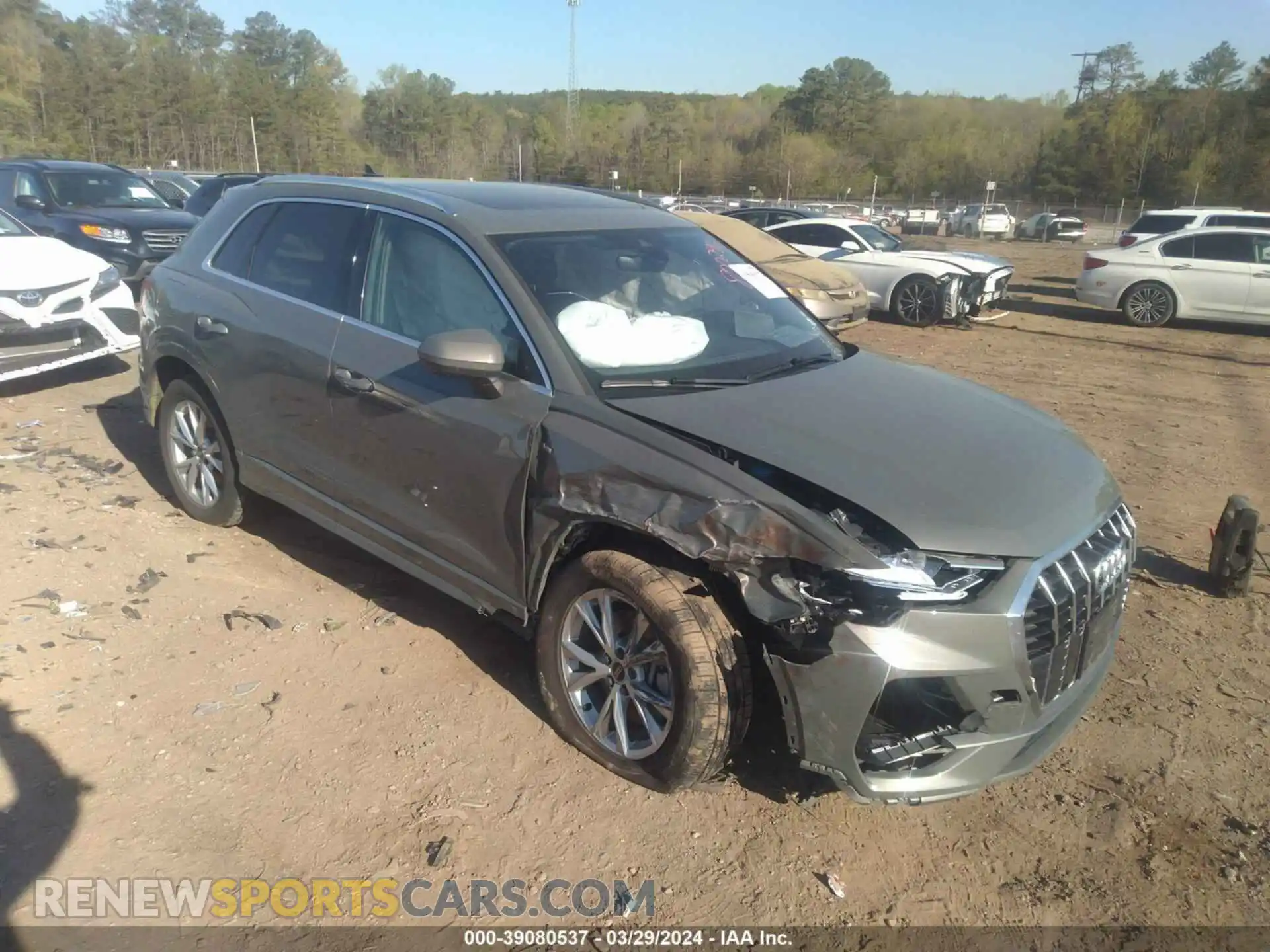 1 Photograph of a damaged car WA1DECF36P1037445 AUDI Q3 2023