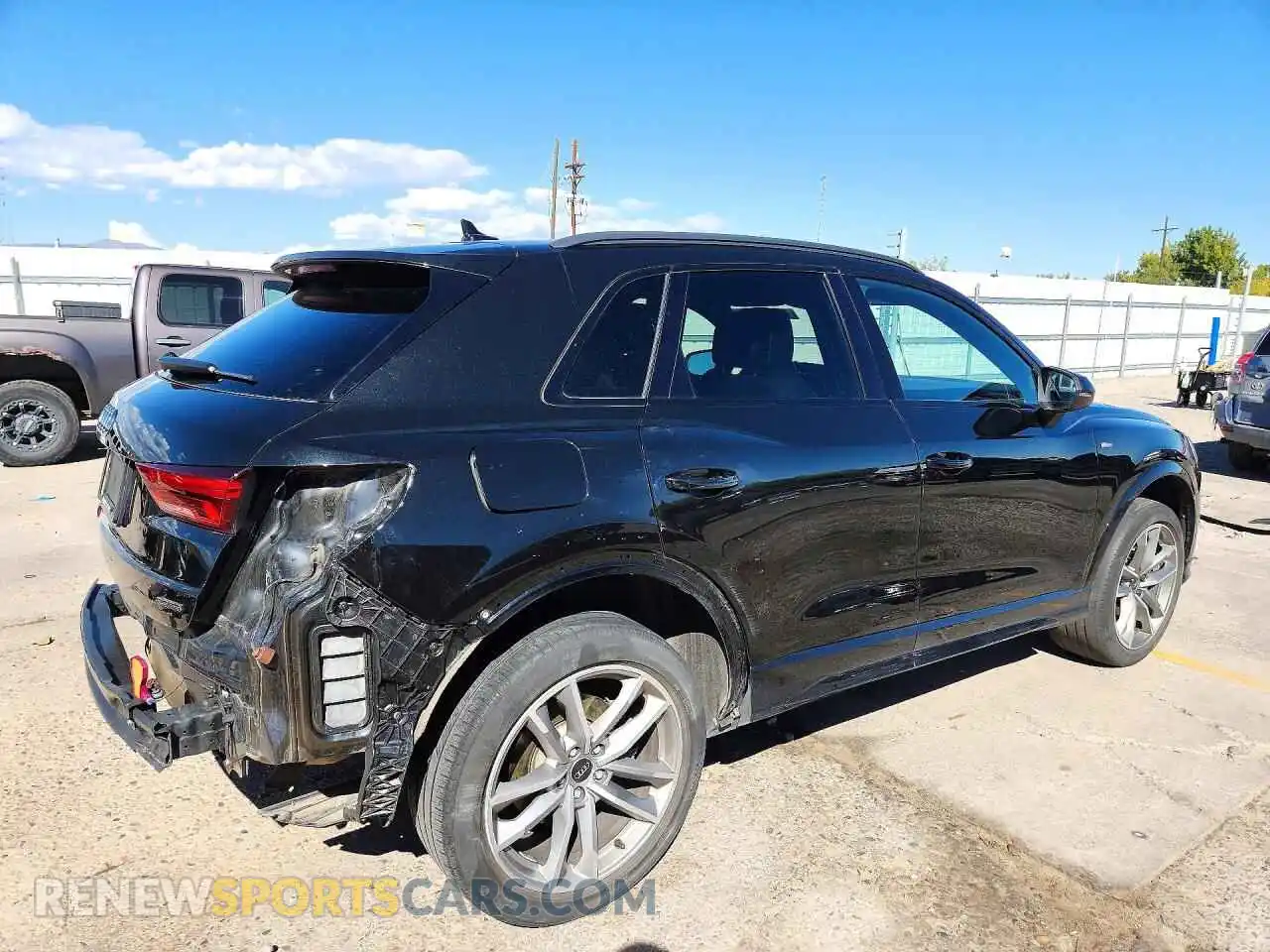 3 Photograph of a damaged car WA1DECF36P1050504 AUDI Q3 2023