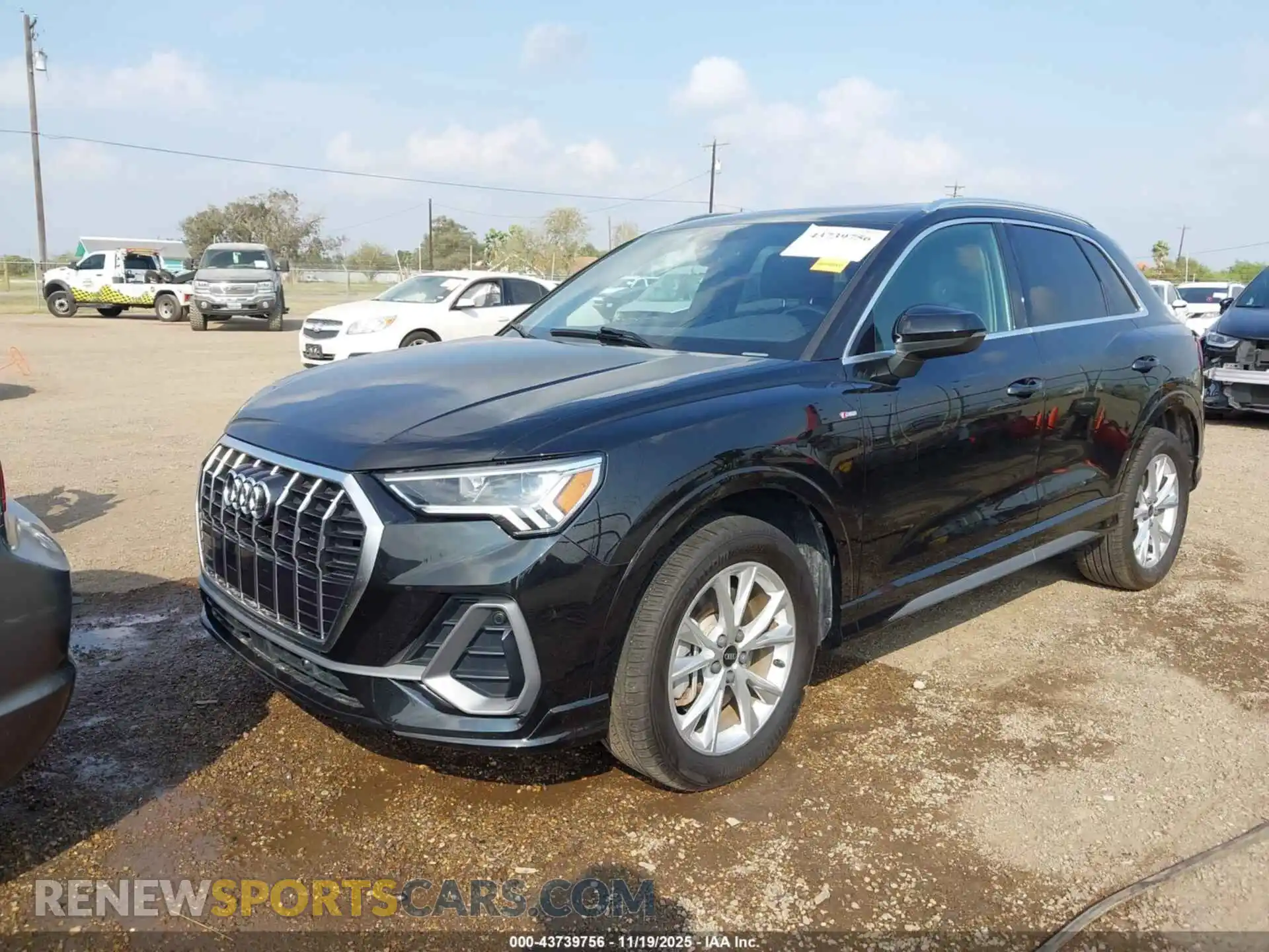 2 fotografías del automóvil dañado WA1DECF38P1041898 AUDI Q3 2023