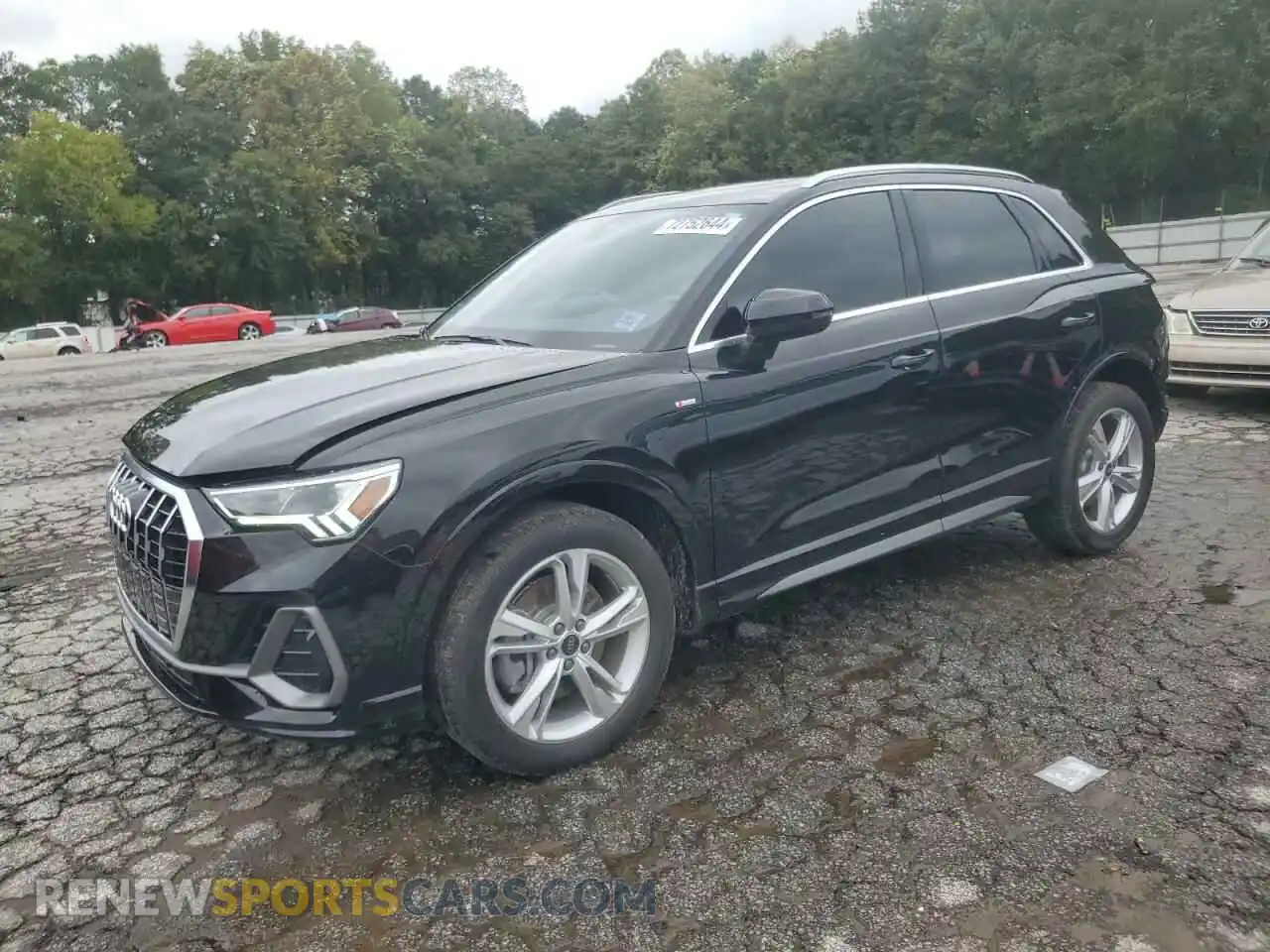 1 Photograph of a damaged car WA1DECF39P1122151 AUDI Q3 2023