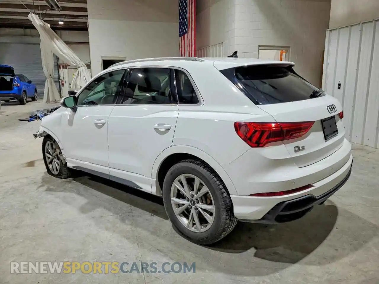 2 fotografías del automóvil dañado WA1DECF3XP1089841 AUDI Q3 2023