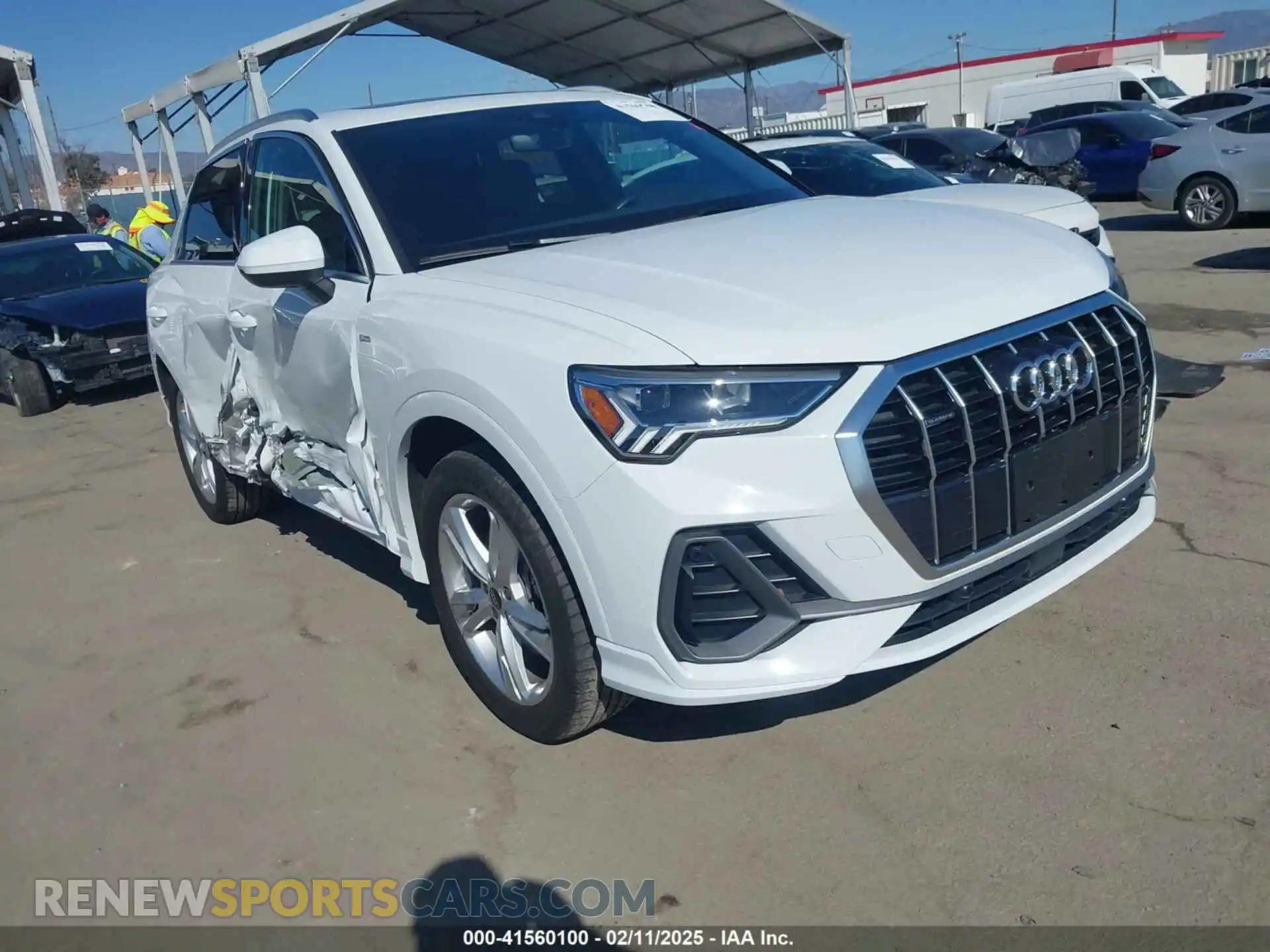1 Photograph of a damaged car WA1EECF31P1116199 AUDI Q3 2023