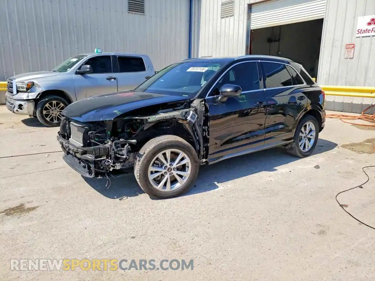 1 Photograph of a damaged car WA1EECF35P1110681 AUDI Q3 2023