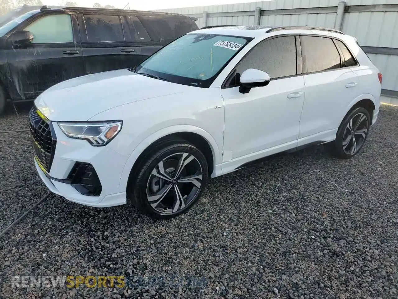 1 Photograph of a damaged car WA1EECF37P1121987 AUDI Q3 2023