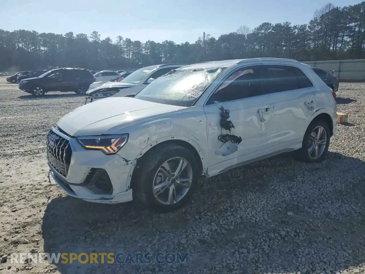 1 Photograph of a damaged car WA1EECF39P1092122 AUDI Q3 2023