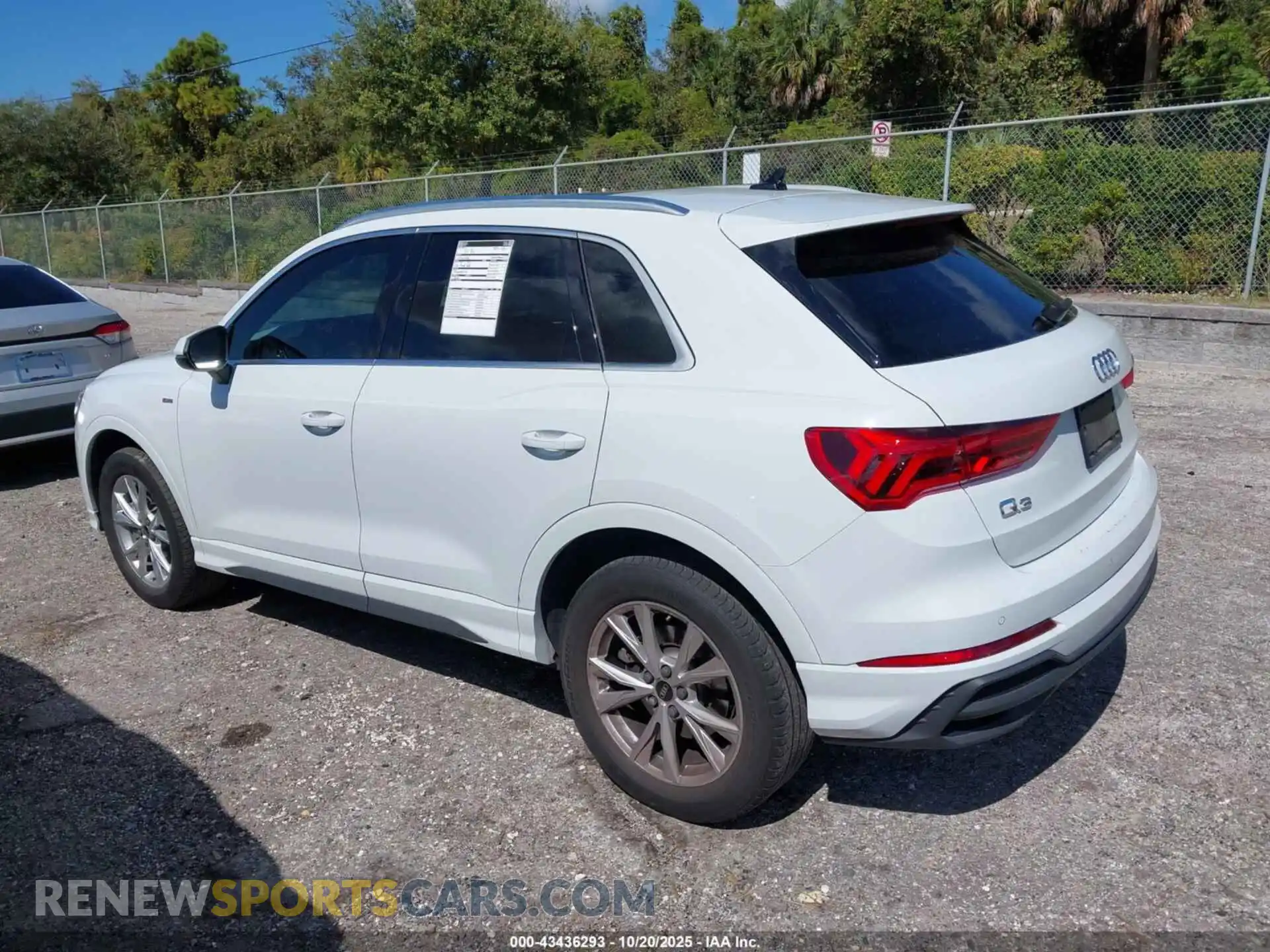 3 fotografías del automóvil dañado WA1EECF3XP1028980 AUDI Q3 2023