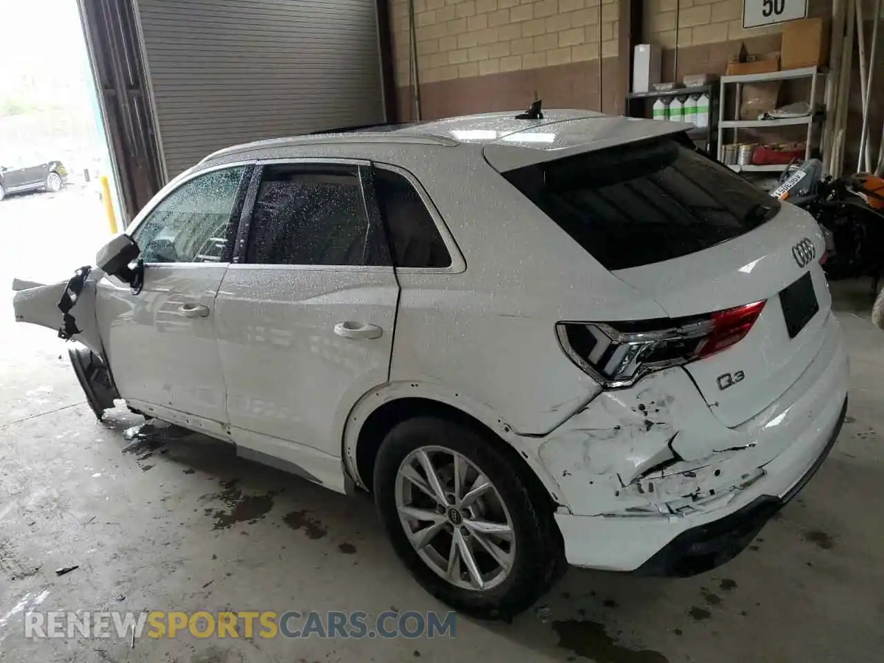 2 Photograph of a damaged car WA1DECF30R1096767 AUDI Q3 2024