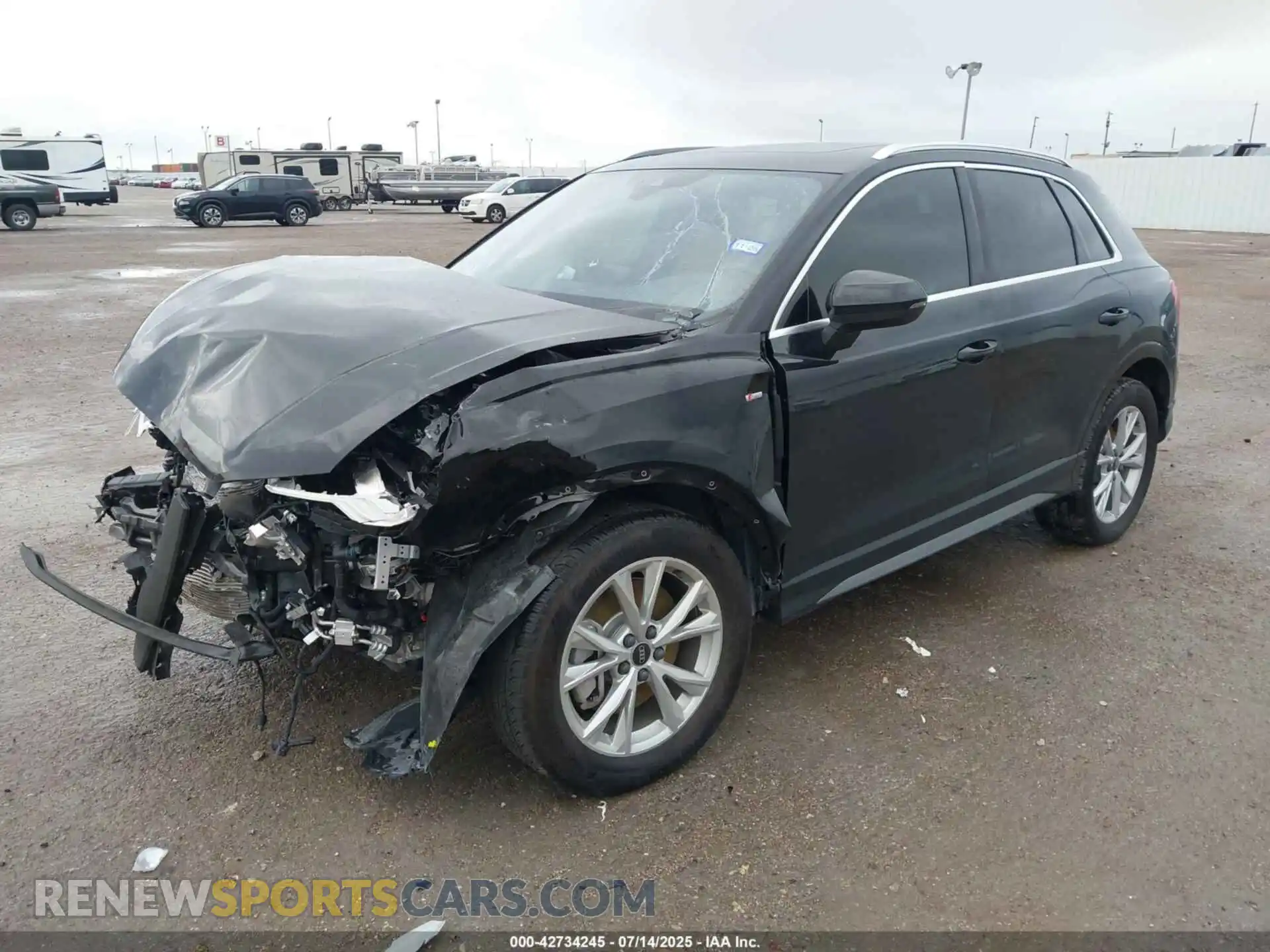 2 Photograph of a damaged car WA1DECF31R1044287 AUDI Q3 2024