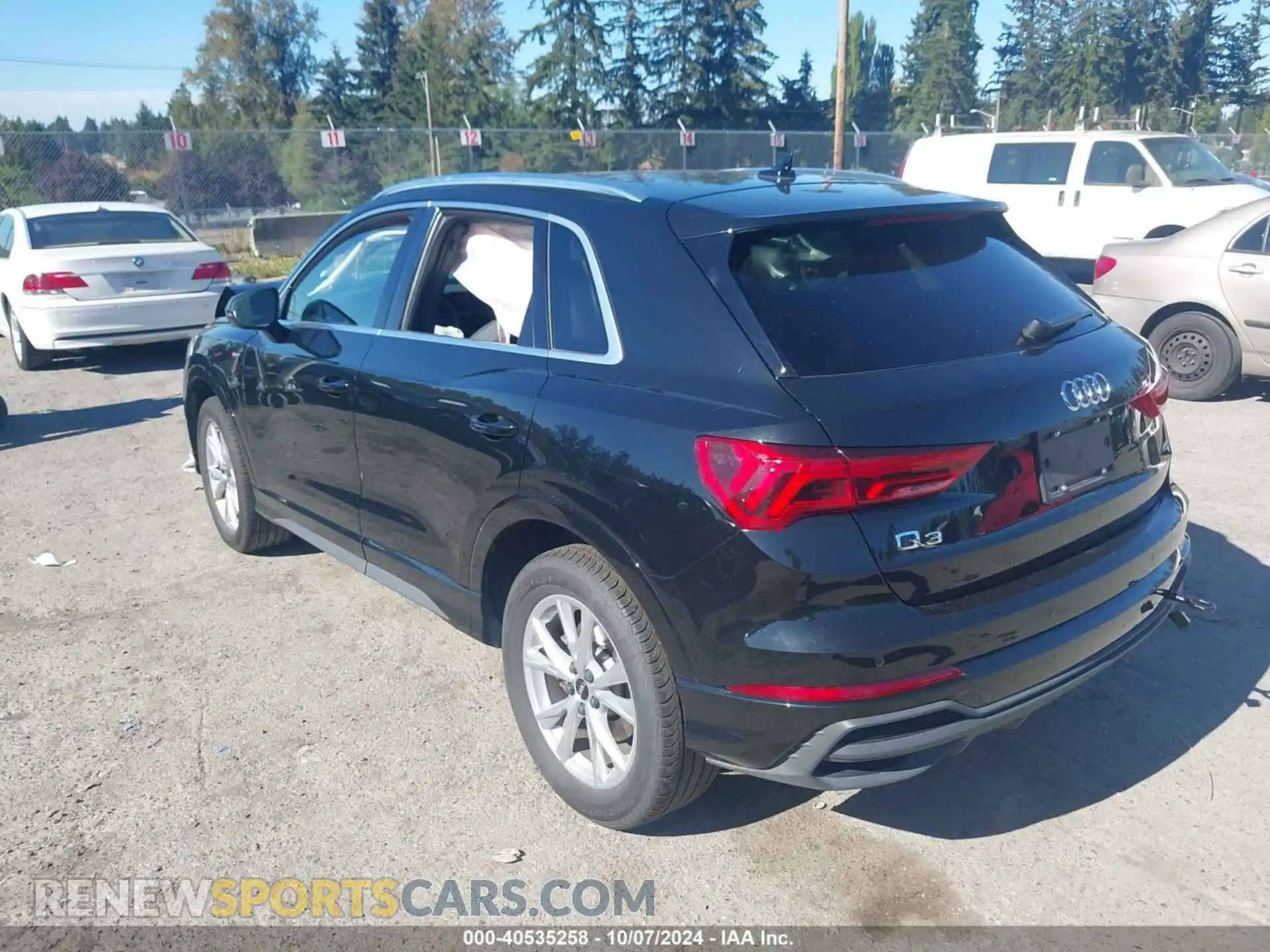 3 Photograph of a damaged car WA1DECF31R1046802 AUDI Q3 2024