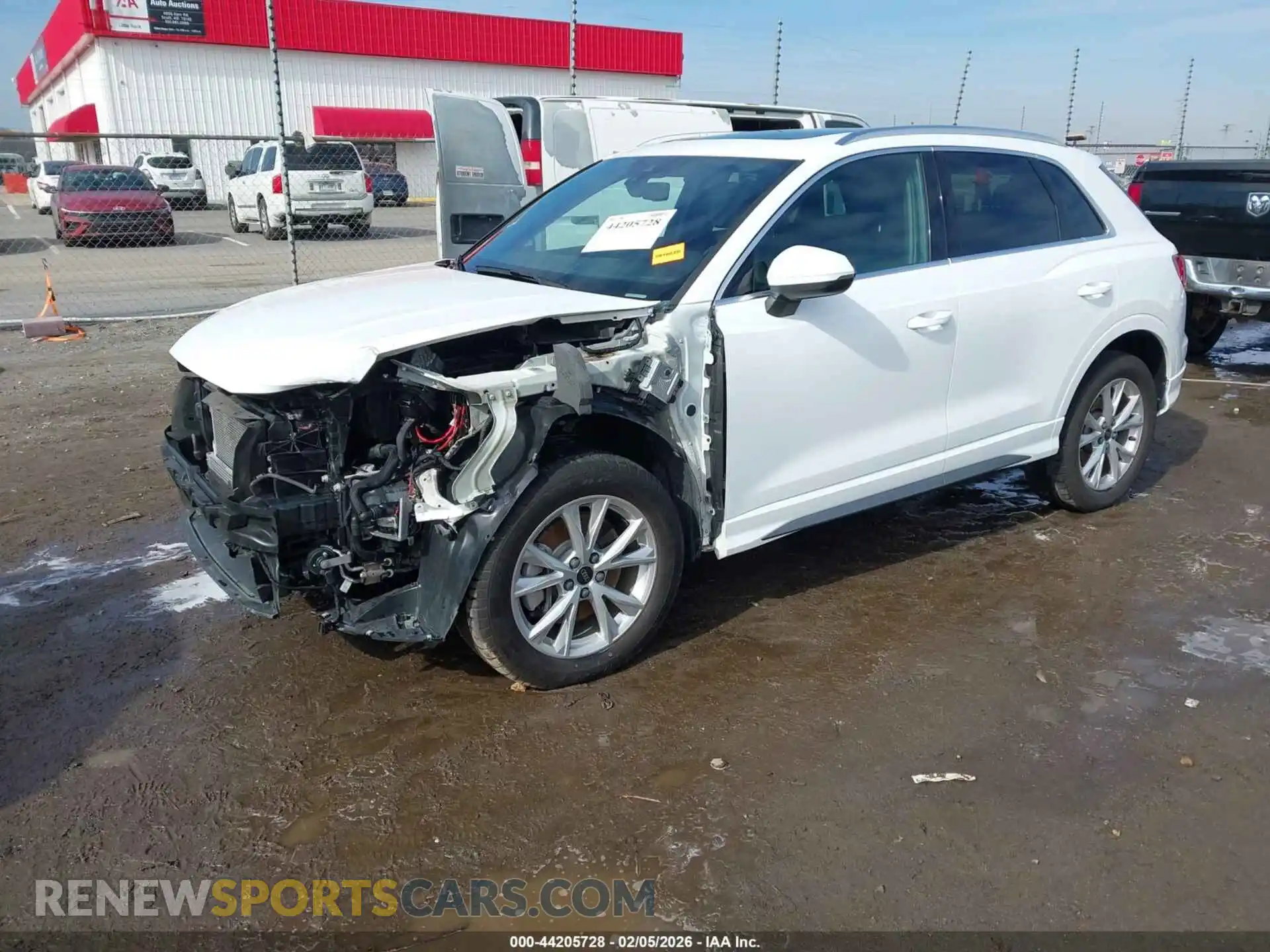 2 Photograph of a damaged car WA1DECF31R1081372 AUDI Q3 2024