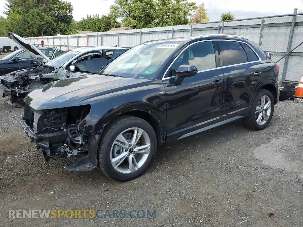 1 Photograph of a damaged car WA1DECF32R1163126 AUDI Q3 2024