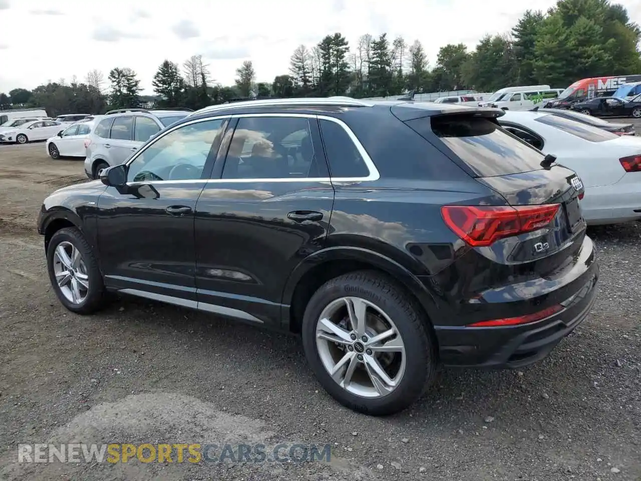 2 Photograph of a damaged car WA1DECF32R1163126 AUDI Q3 2024