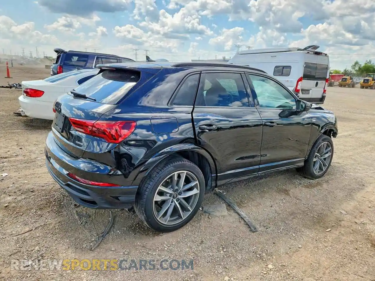 3 Photograph of a damaged car WA1DECF32R1186261 AUDI Q3 2024