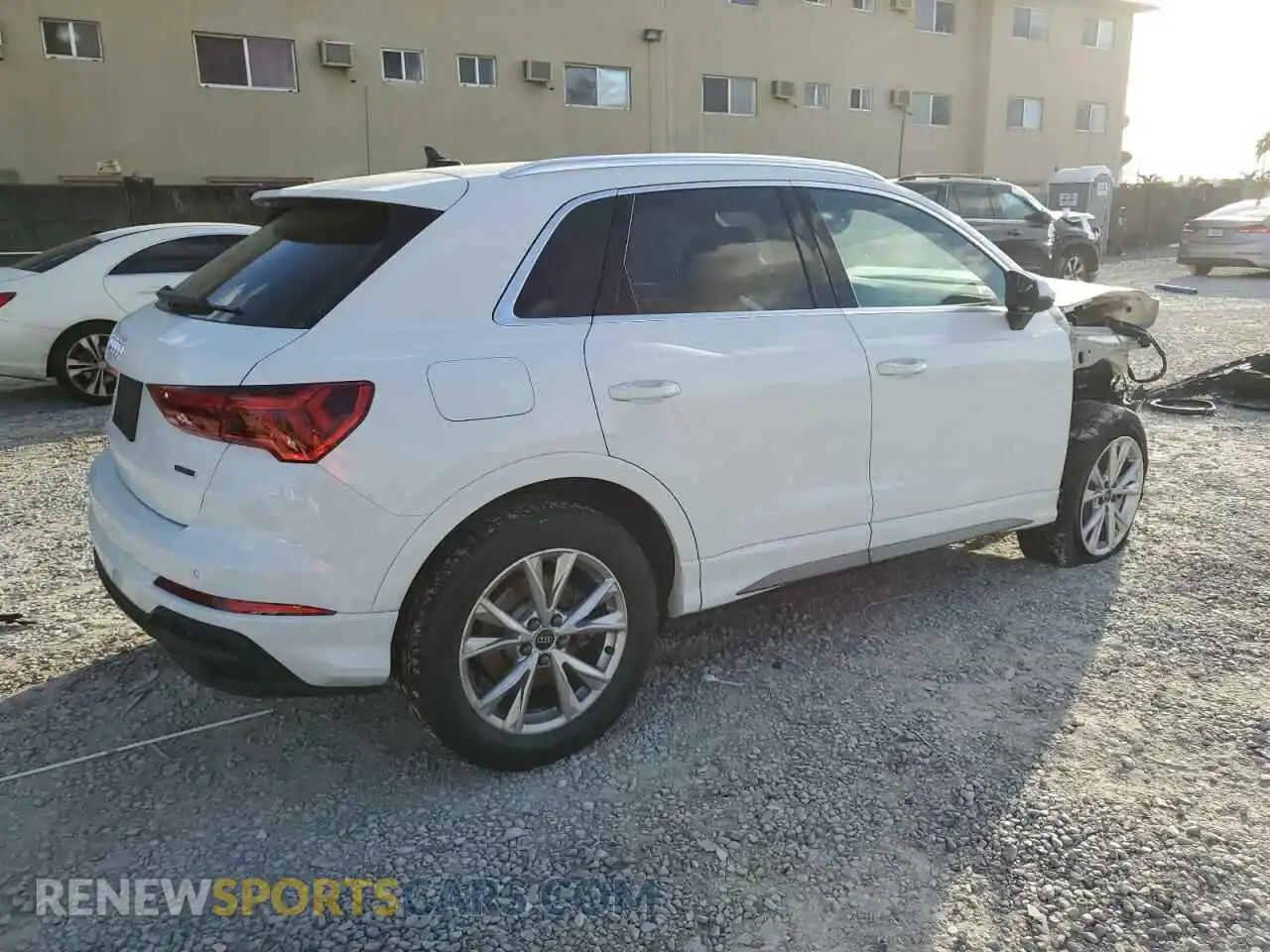 3 Photograph of a damaged car WA1DECF33R1028785 AUDI Q3 2024