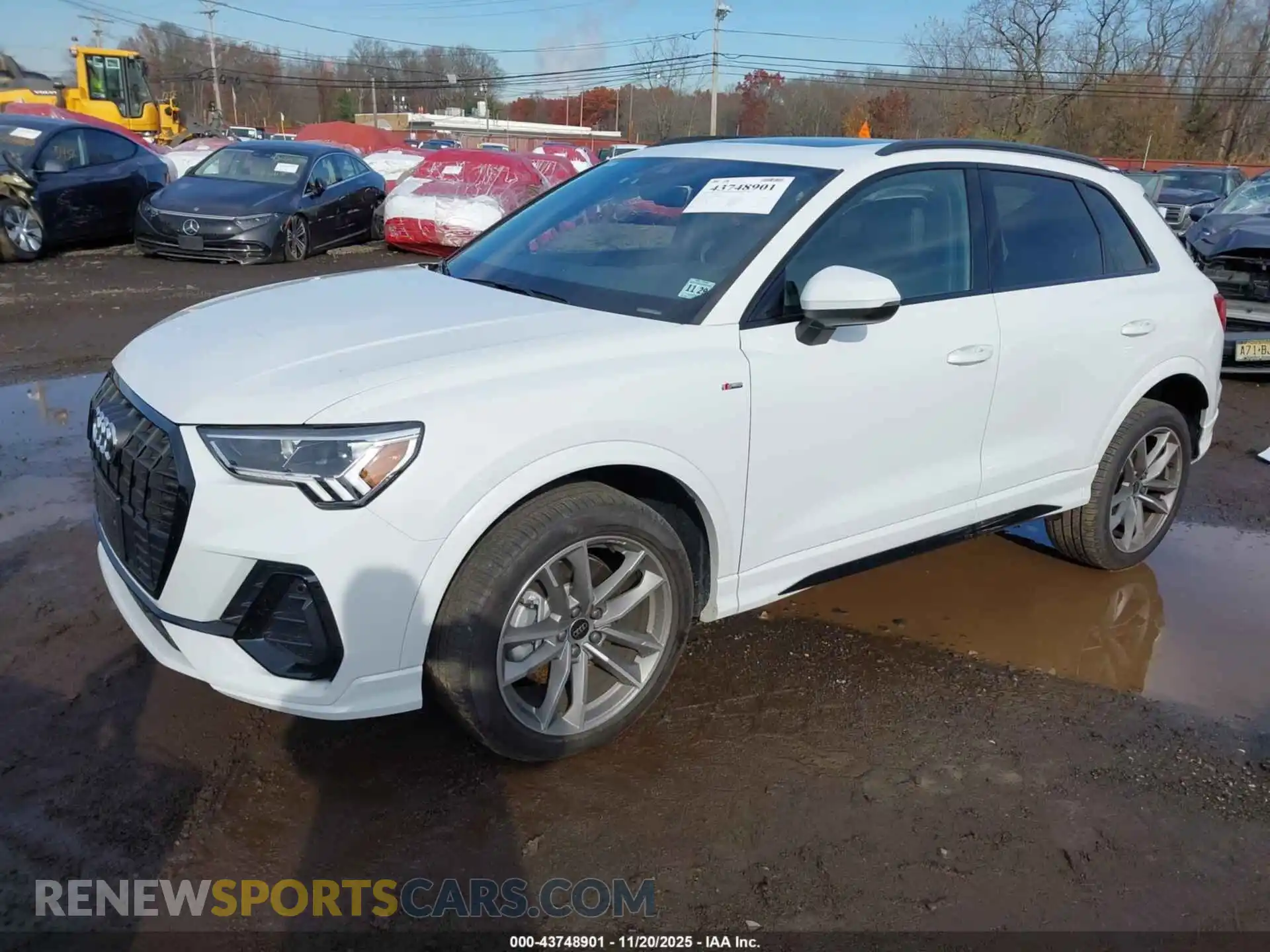 2 Photograph of a damaged car WA1DECF33R1189007 AUDI Q3 2024
