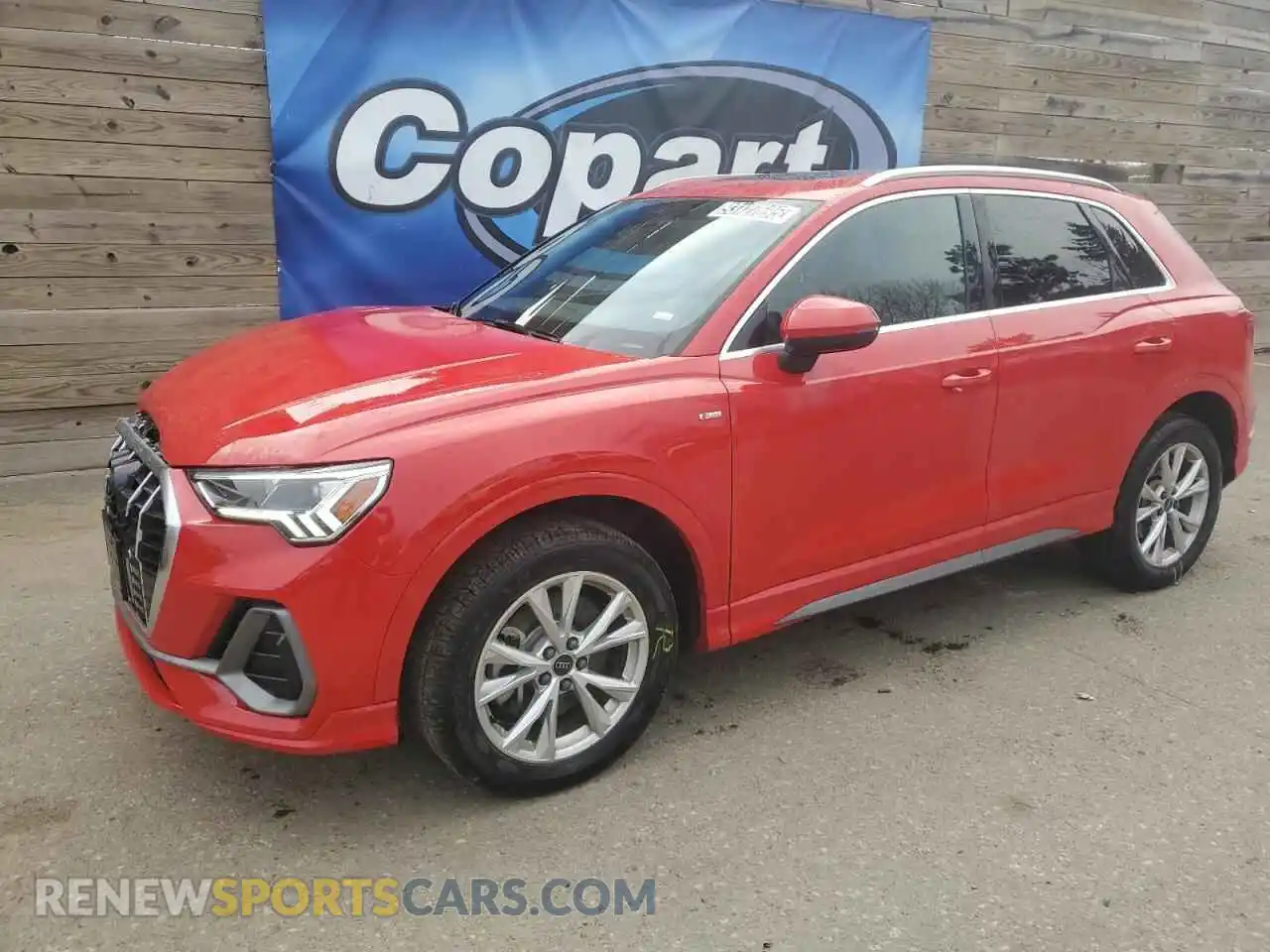1 Photograph of a damaged car WA1DECF34R1054392 AUDI Q3 2024